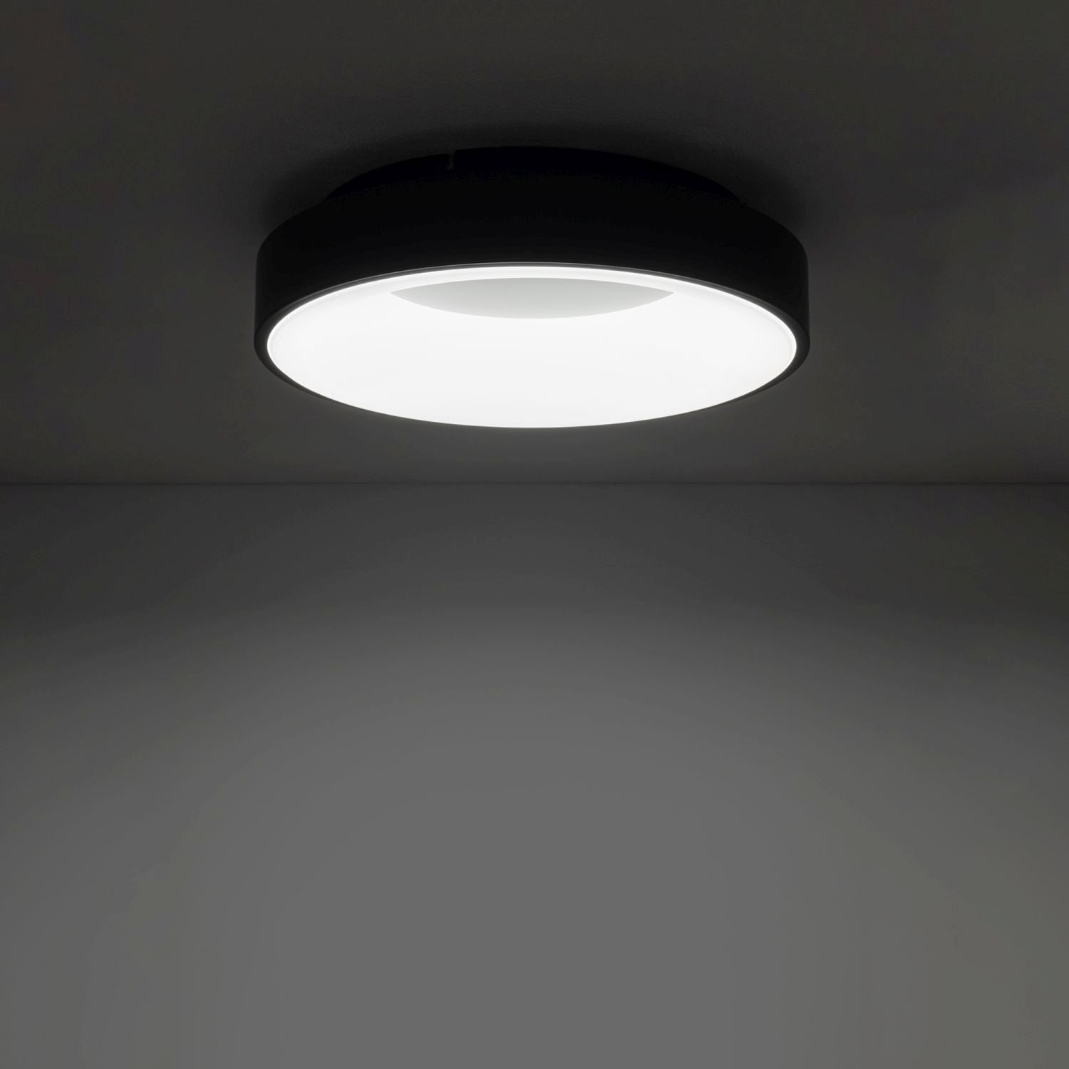 Plafonnier rond à LED noir Ø38 cm confortable et peu éblouissant