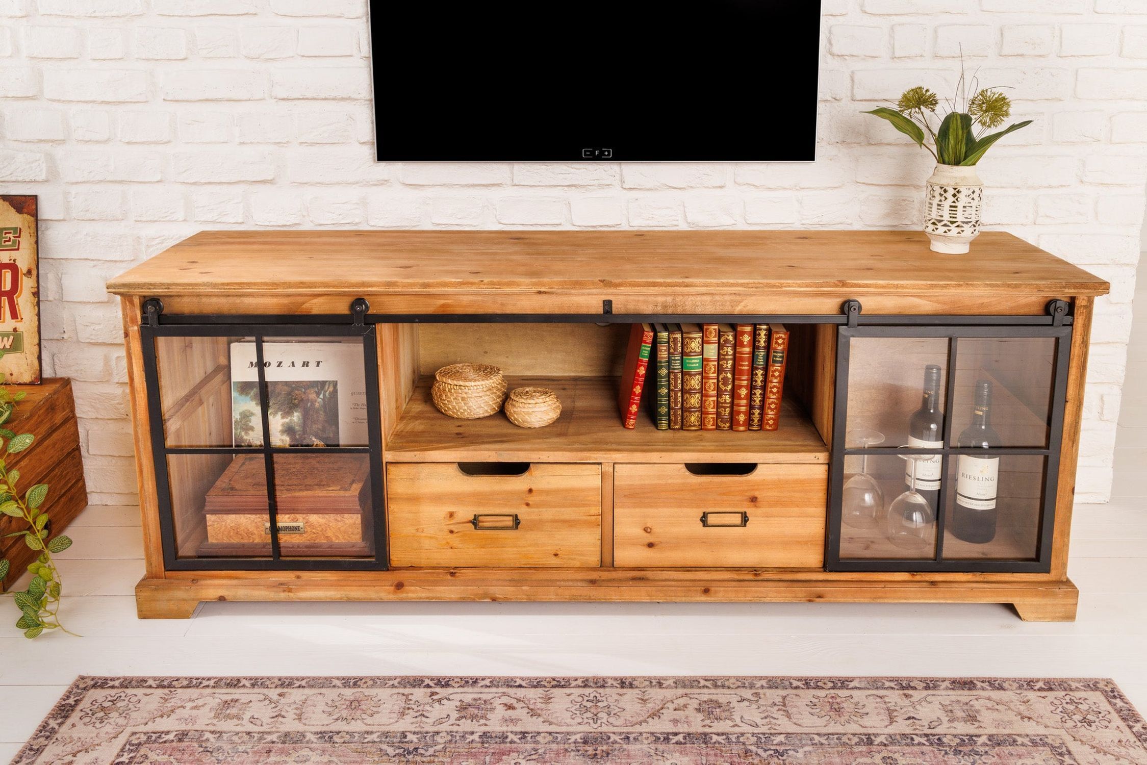 TV Lowboard Holz Glas Metall Rustikal 160 cm Schiebetüren Anrichte, Innenarchitektur, Holz, Hartholz, Gebeiztes Holz