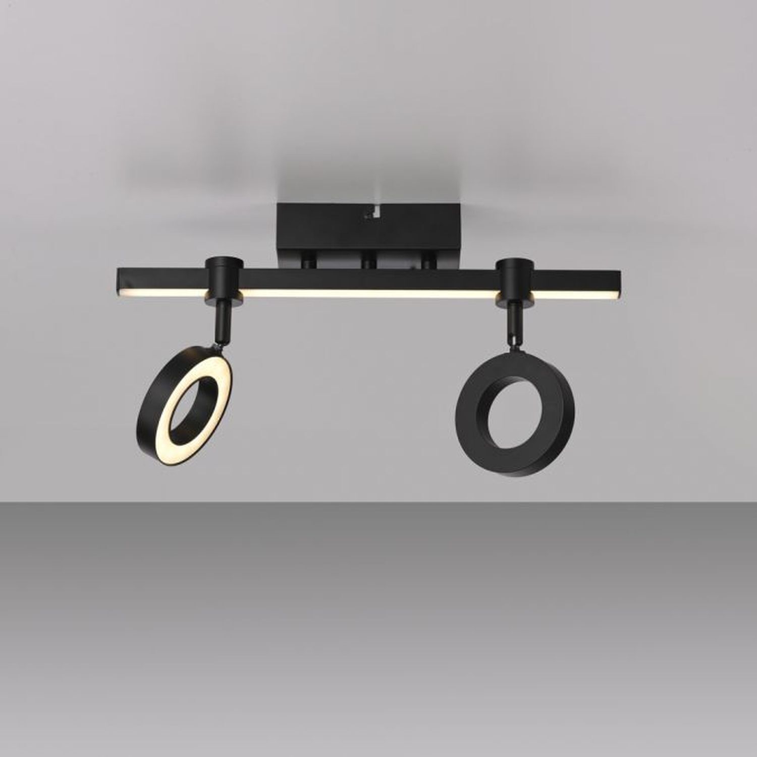 Verstellbarer LED Deckenspot Schwarz RGB Licht dimmbar Beleuchtung