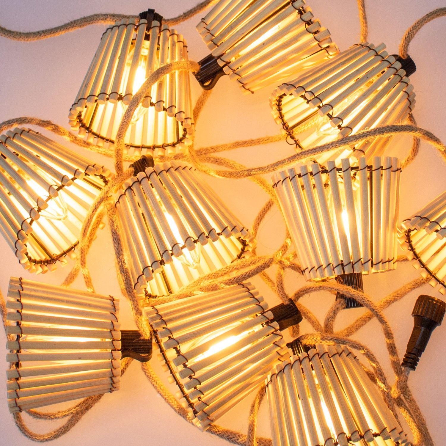 LED Lichterkette mit Stecker 5m IP44 2200K Bambus Outdoor Leuchter, Lampe, Lampenschirm