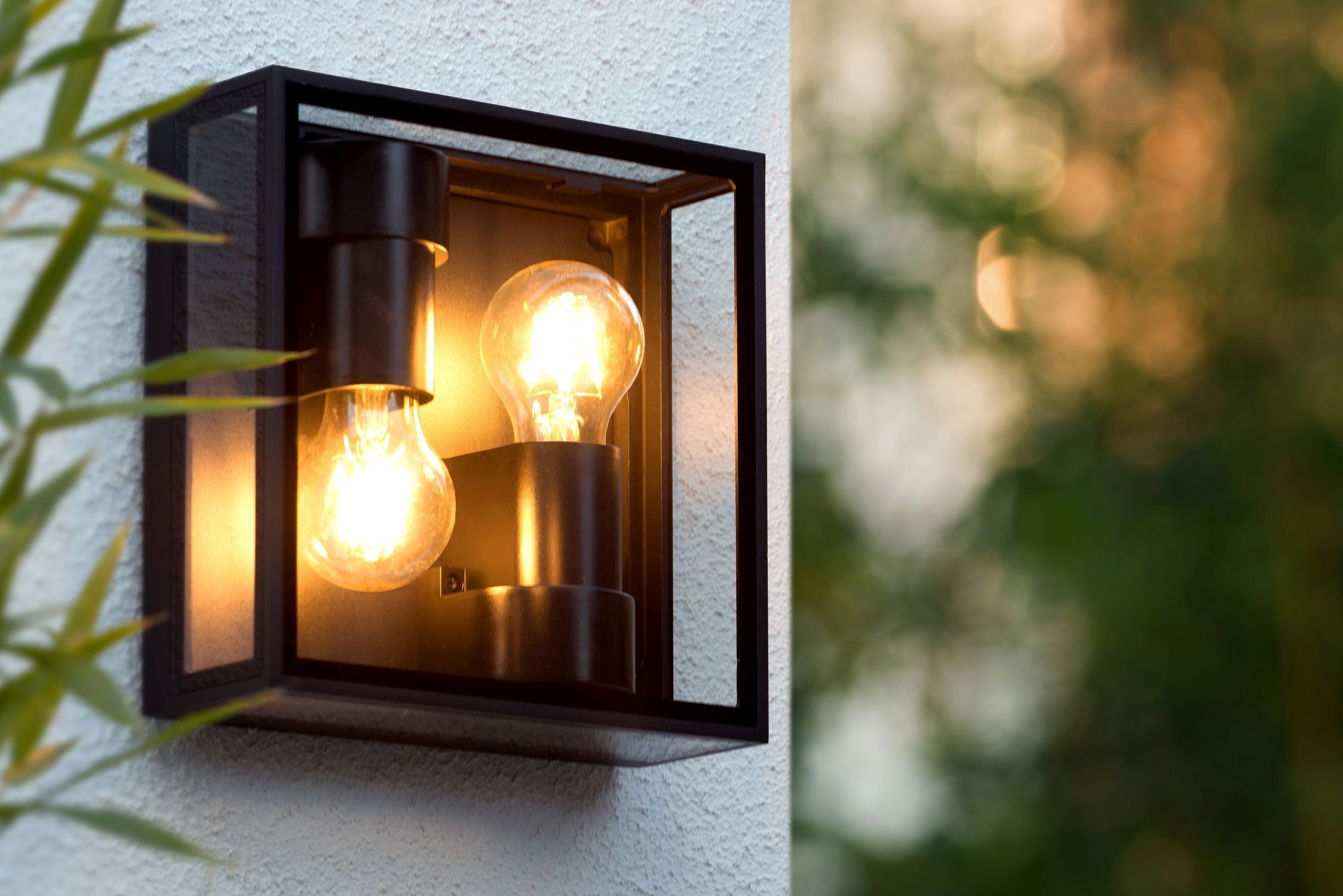 metall-lampen-aussenbeleuchtung-modern-metall-leuchte-havun-2x-e27-bis-15w-schwarz-transparent-modern-metall-glas-lele137758-03 Wandlampe, Außenleuchte, Glühbirne, Lichtsetup, Metallrahmen