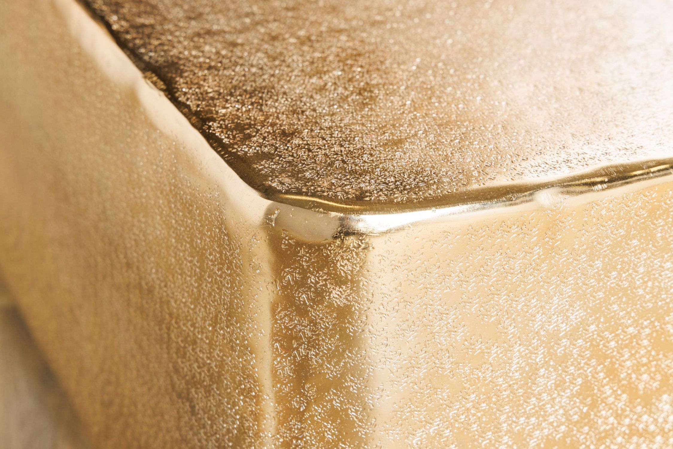 Couchtisch Metall in Gold 68 x 68 cm Handarbeit Schaum