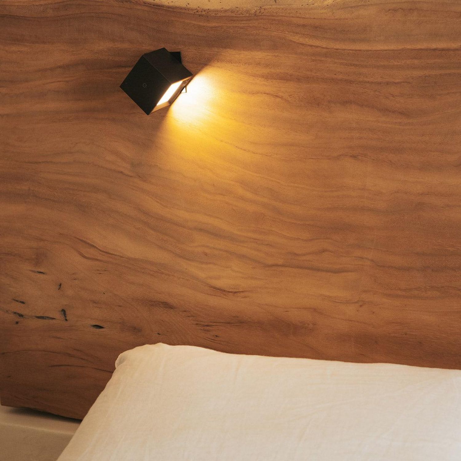 Akku Wandleuchte kabellos LED Touch Dimmer B: 7,5 cm Akku Innenarchitektur, Holz, Gebeiztes Holz, Sperrholz, Beleuchtung