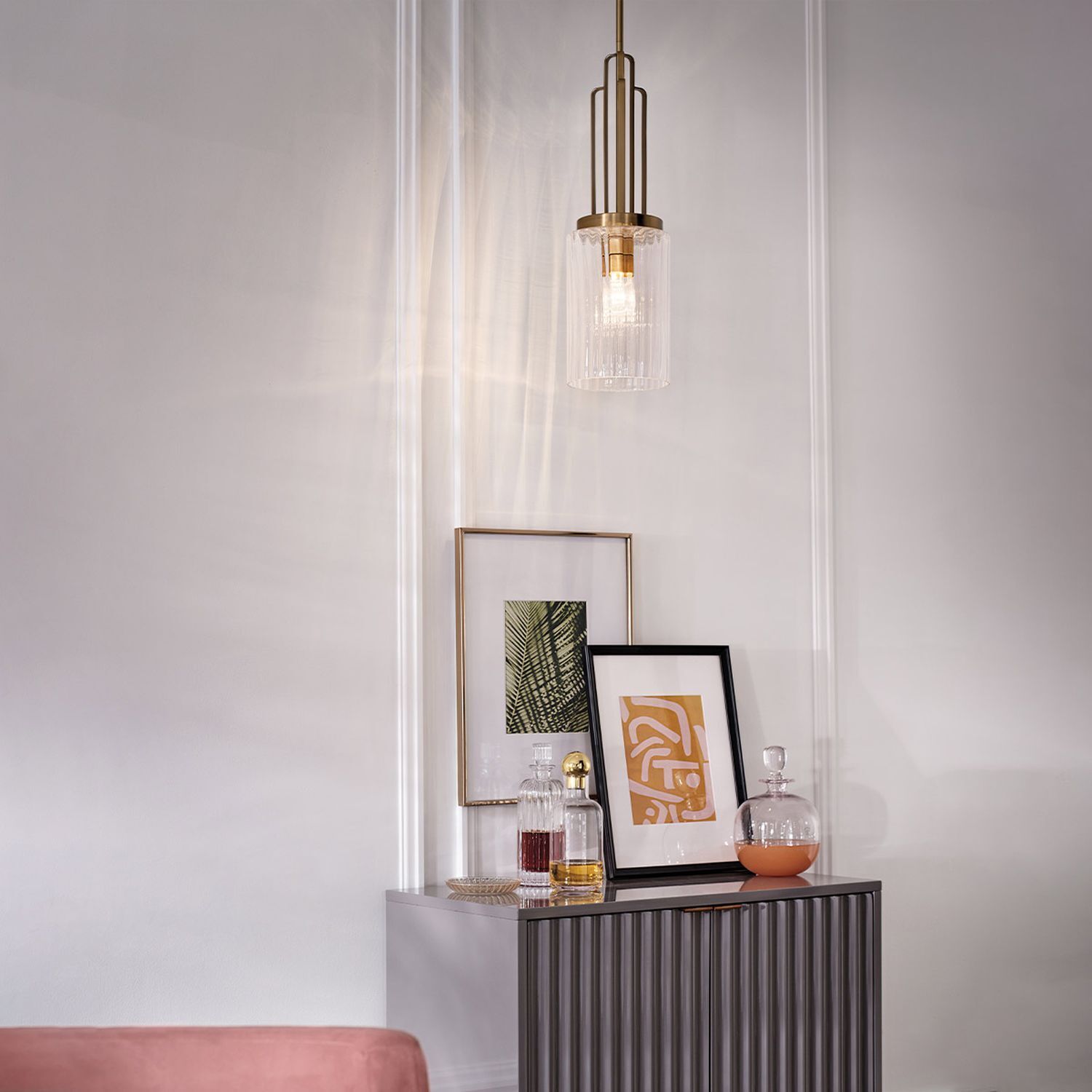 pendant-lampe, glas-laterne, messing- hardware, wohnkultur, konsole-darstellung