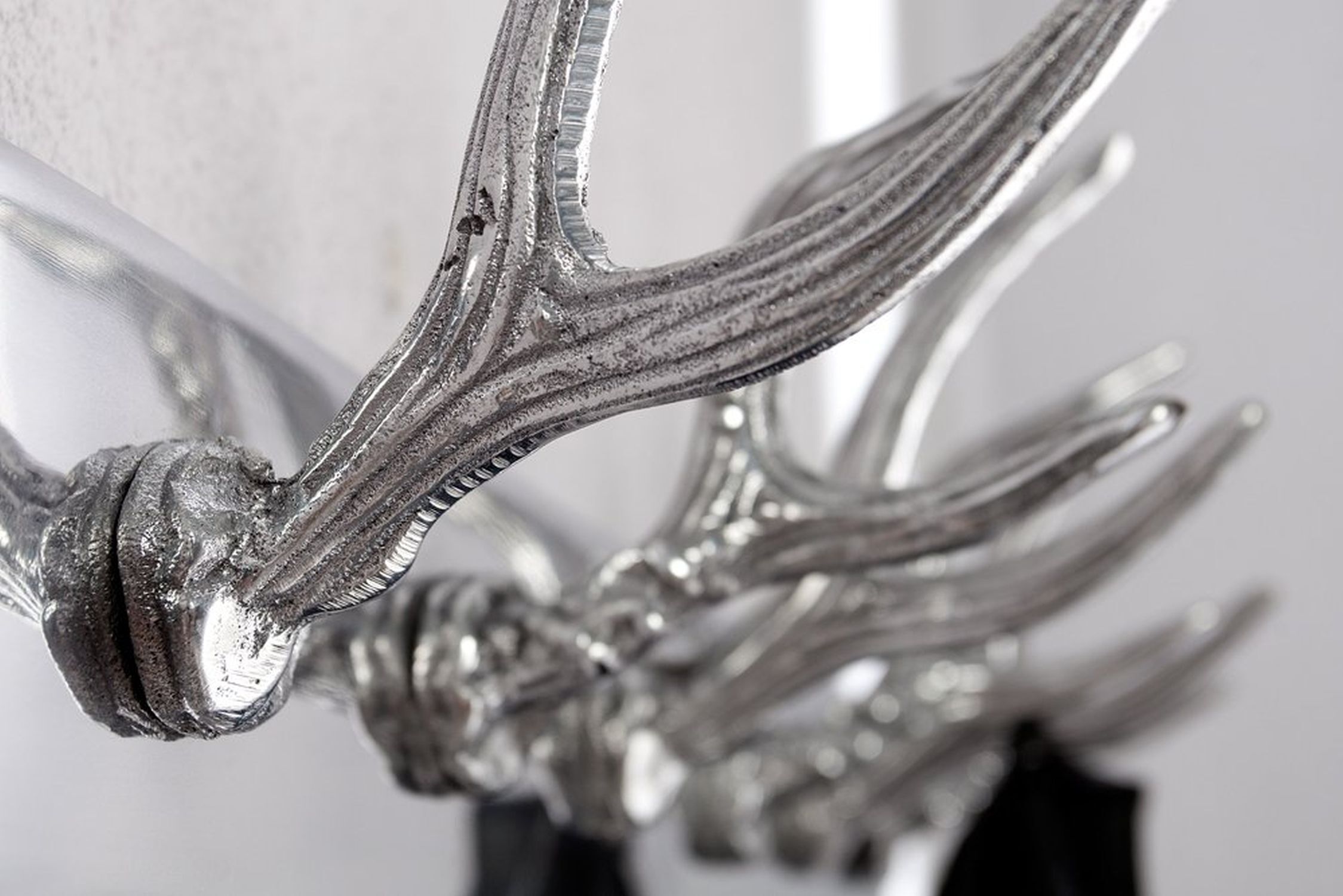 Wandgarderobe Geweih Optik Aluminium 50 cm in Silber Geweih, Klinge, Dolch, Messer, Waffe