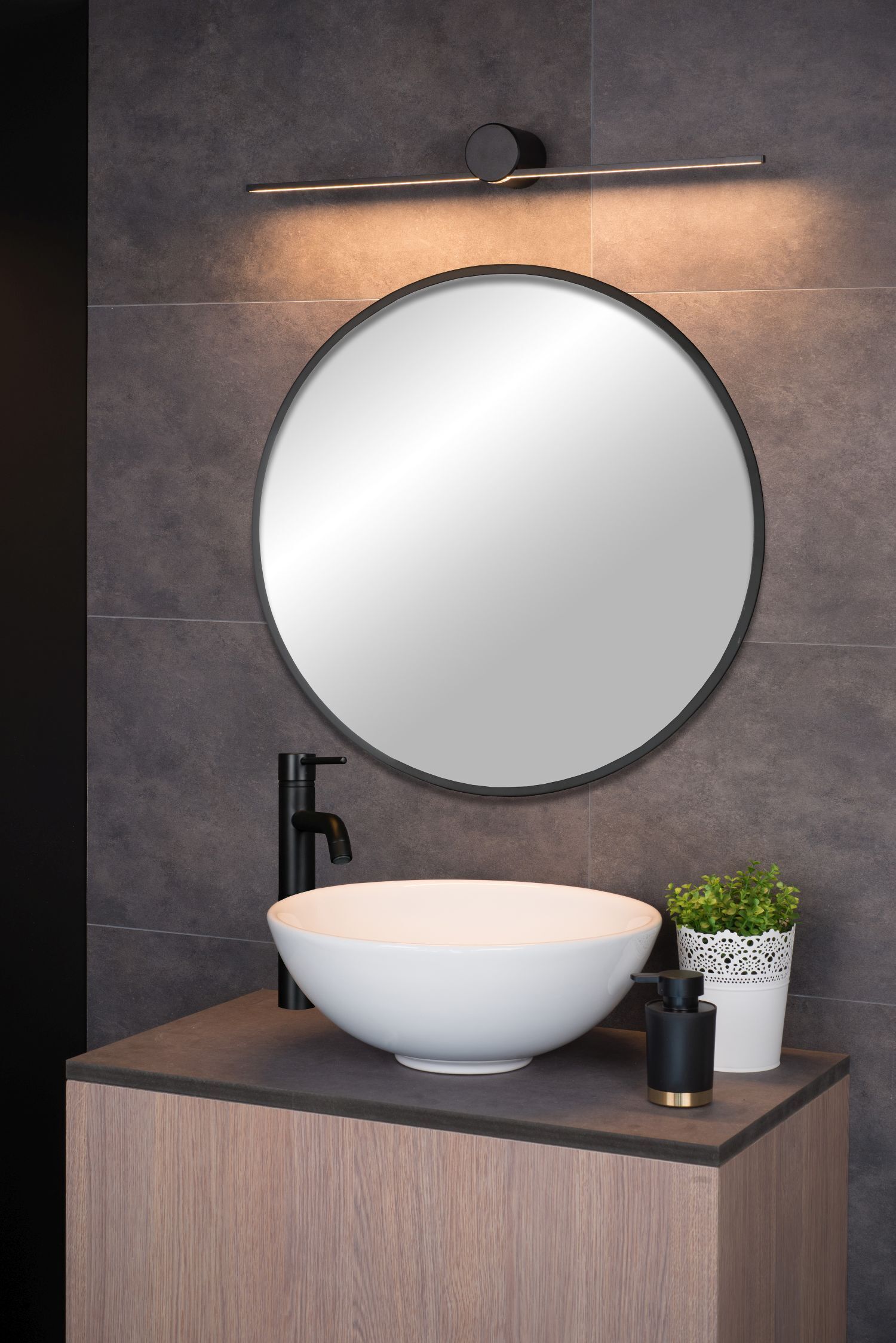 LED Wandlampe Aluminium Schwarz 2700 K IP44 L:60 cm Becken, Sinken, Waschbeckenhahn