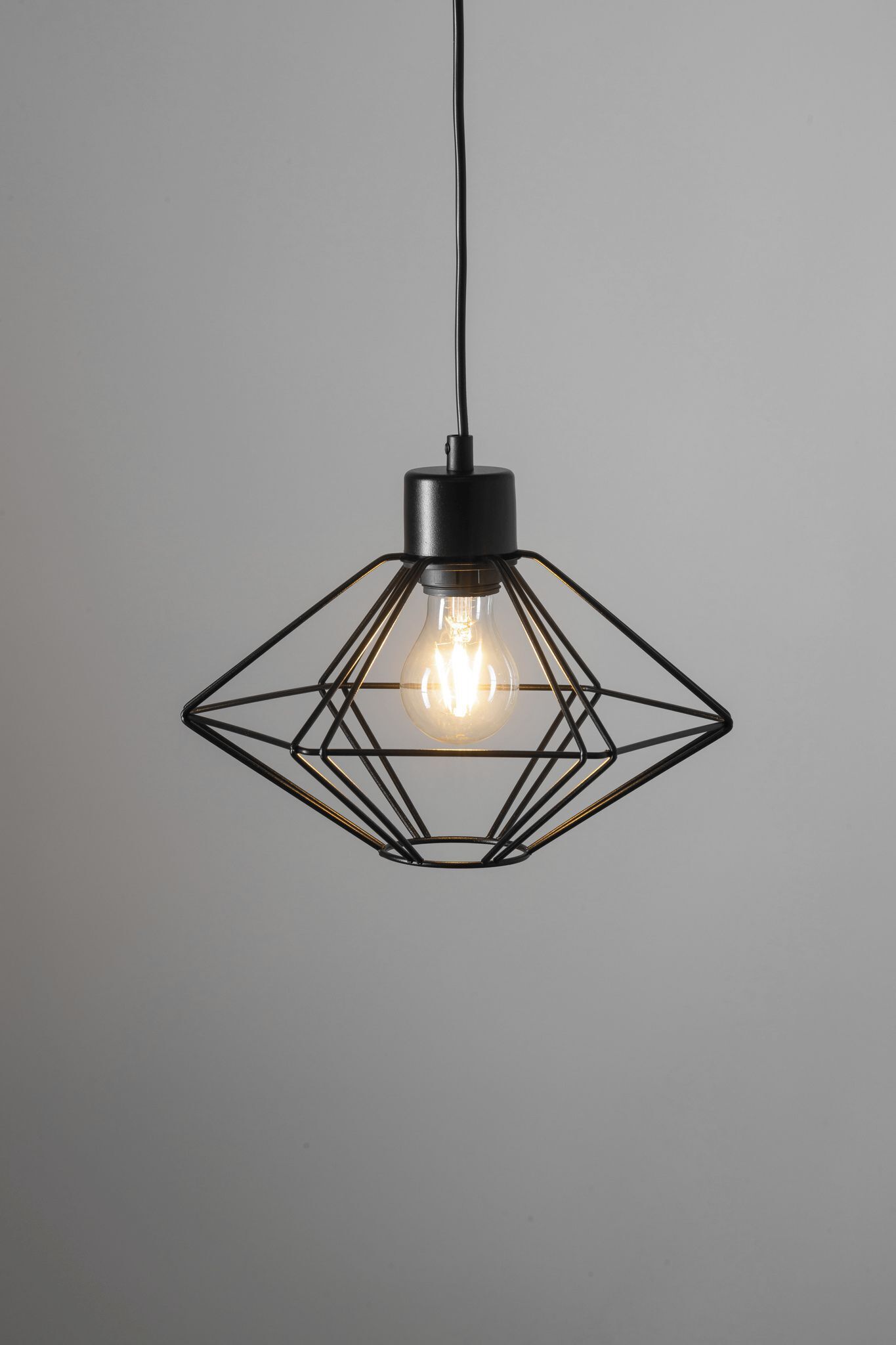 Lampe à suspendre ronde noire métal E27 Ø28 cm stylée