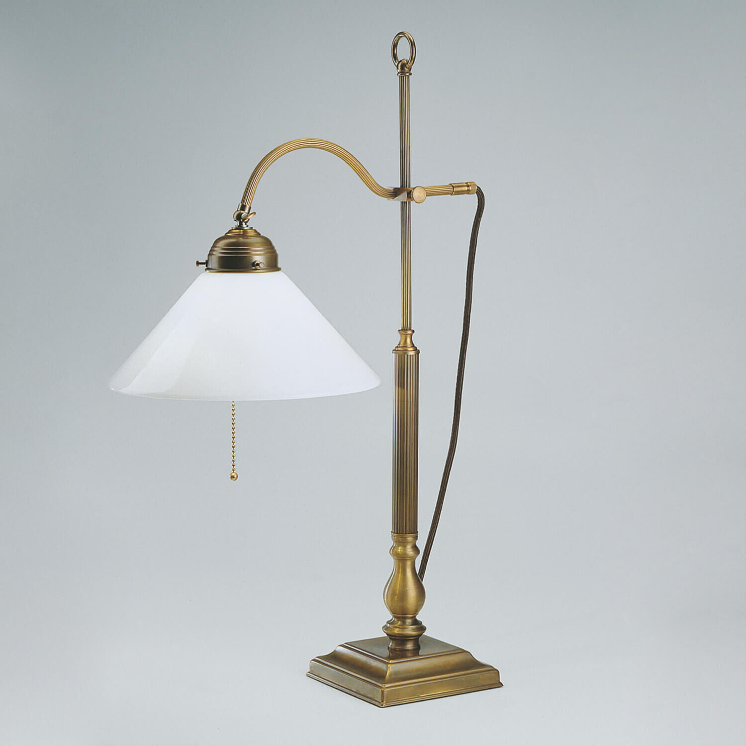 Tischlampe, Messing, Weißer Lampenschirm, Vintage Stil, Gesteckhalterung