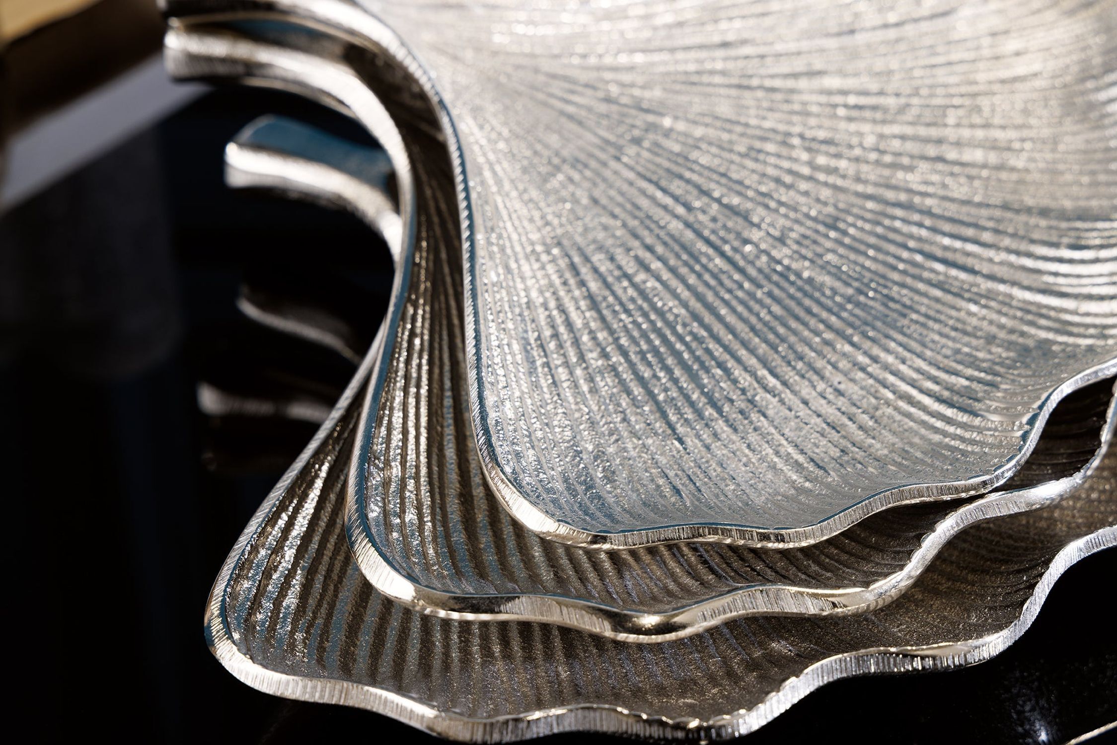 Bol en métal argenté L : 28 cm Ginko fait main Asiatique Aluminium