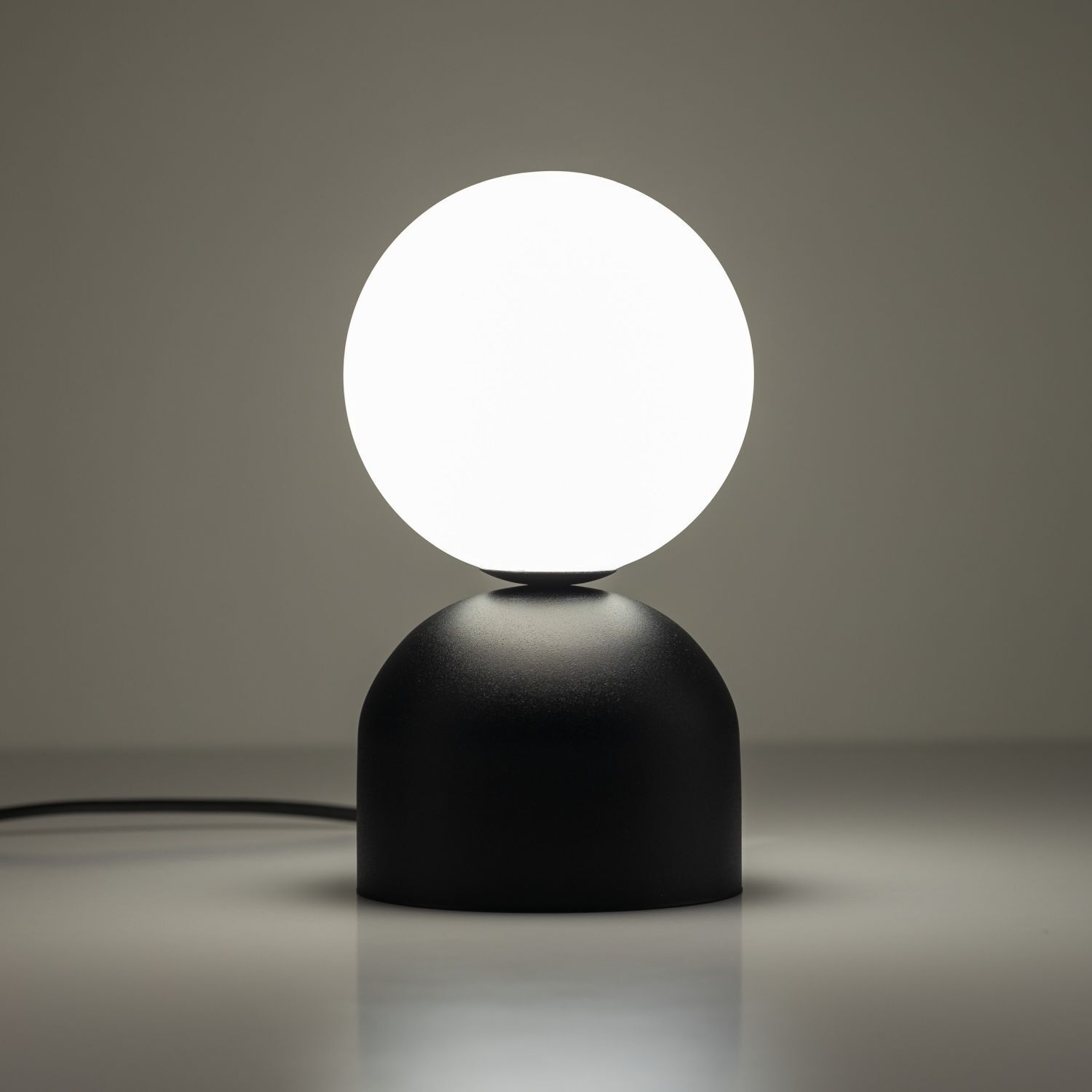 Lampe de table noir blanc G9 verre métal H : 21 cm Abat-jour sphérique