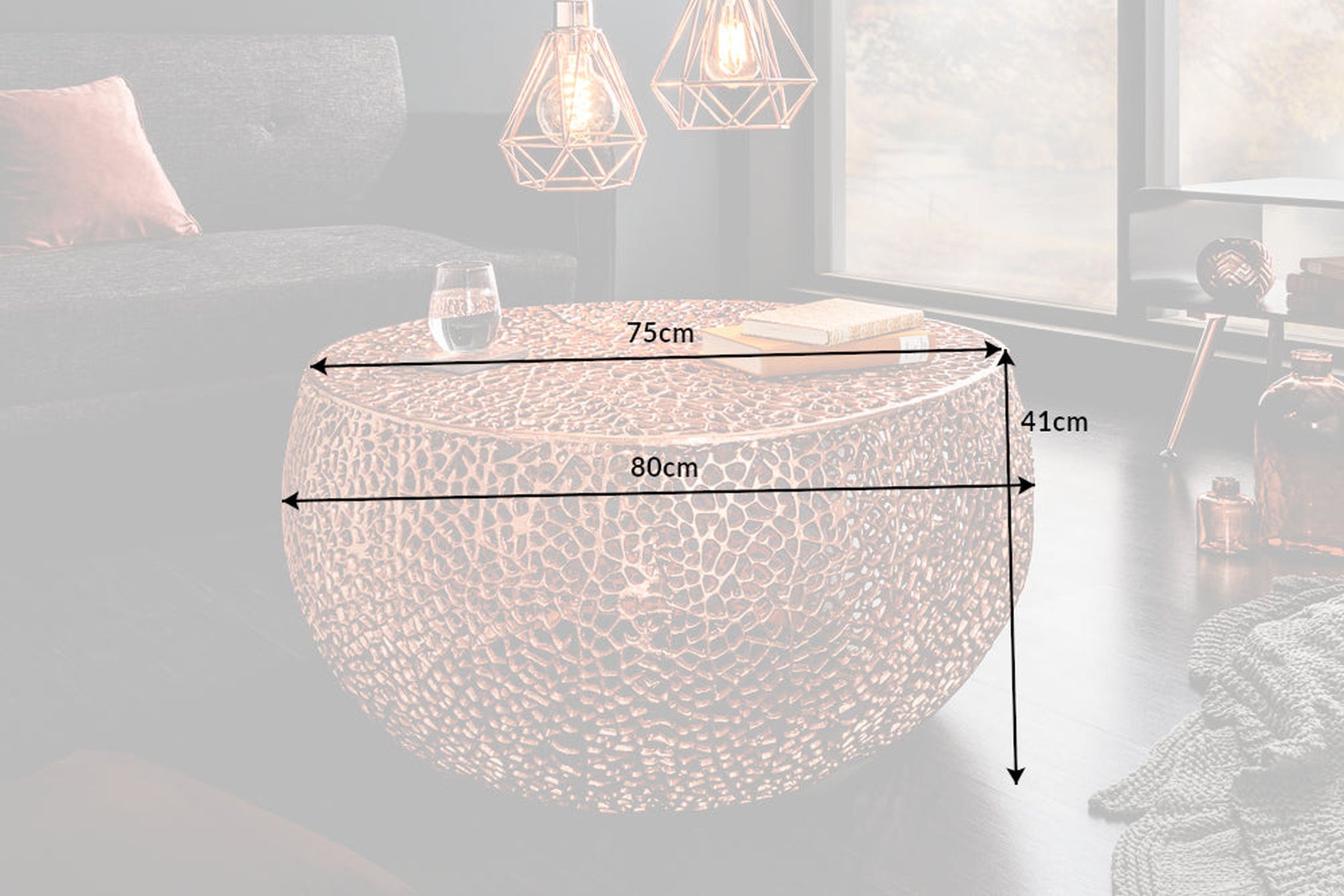Table basse métallique en cuivre 80 x 80 cm artisanale