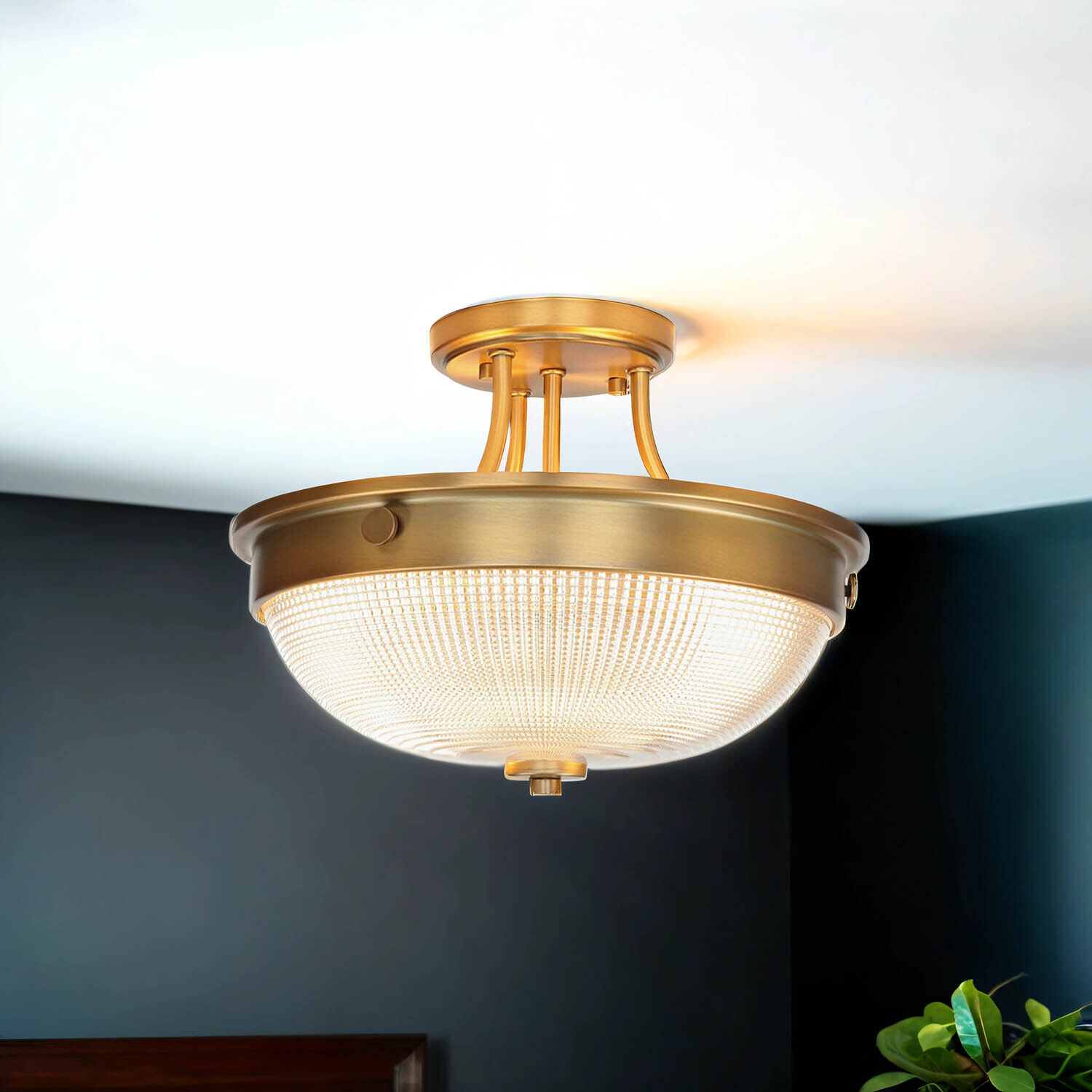 deckenleuchte, goldfarbig, glasdiffusor, deckenmontage, drei-ring-diffusor
