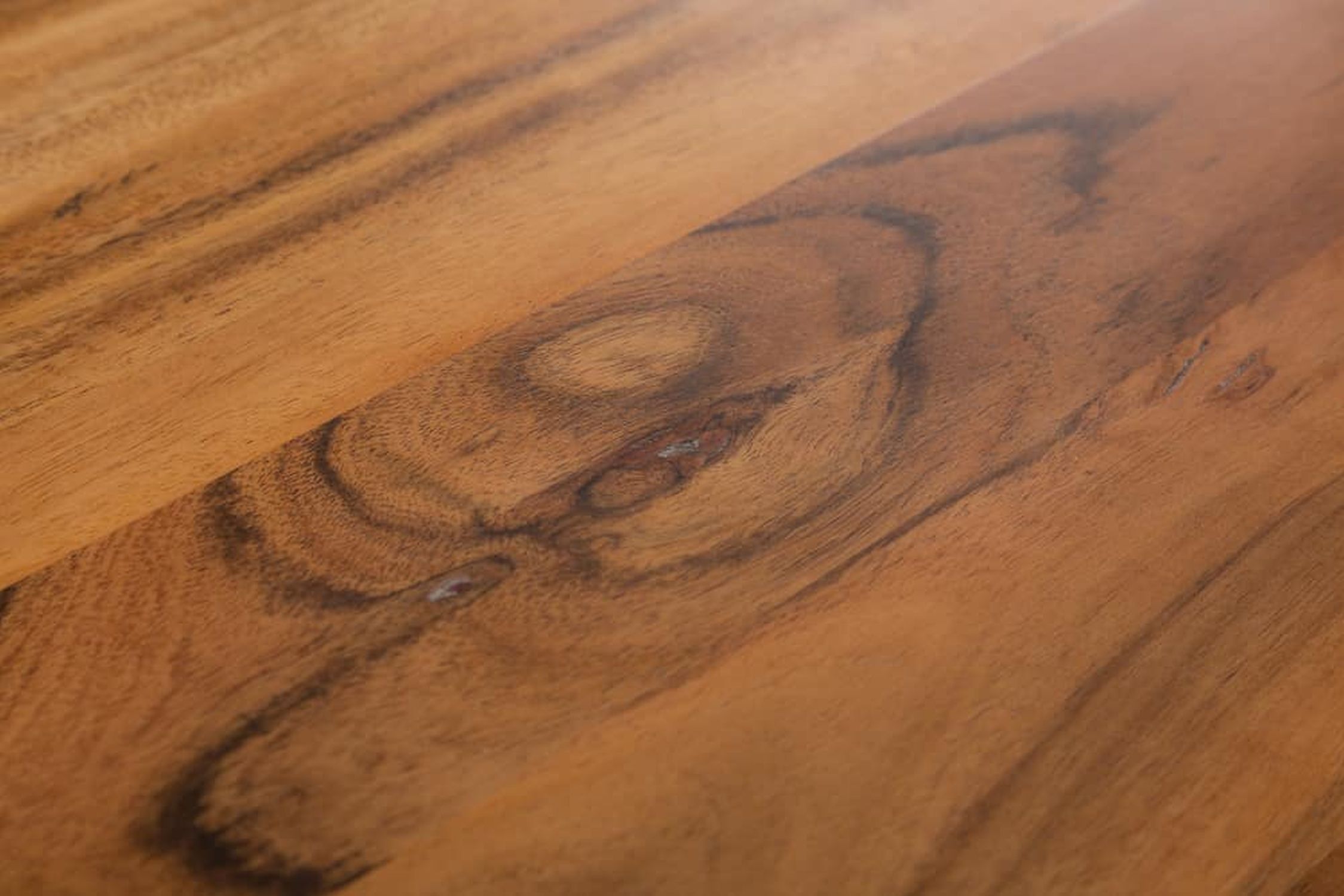 Table de salle à manger en bois d'acacia et métal avec arête d'arbre 180 x 90 cm
