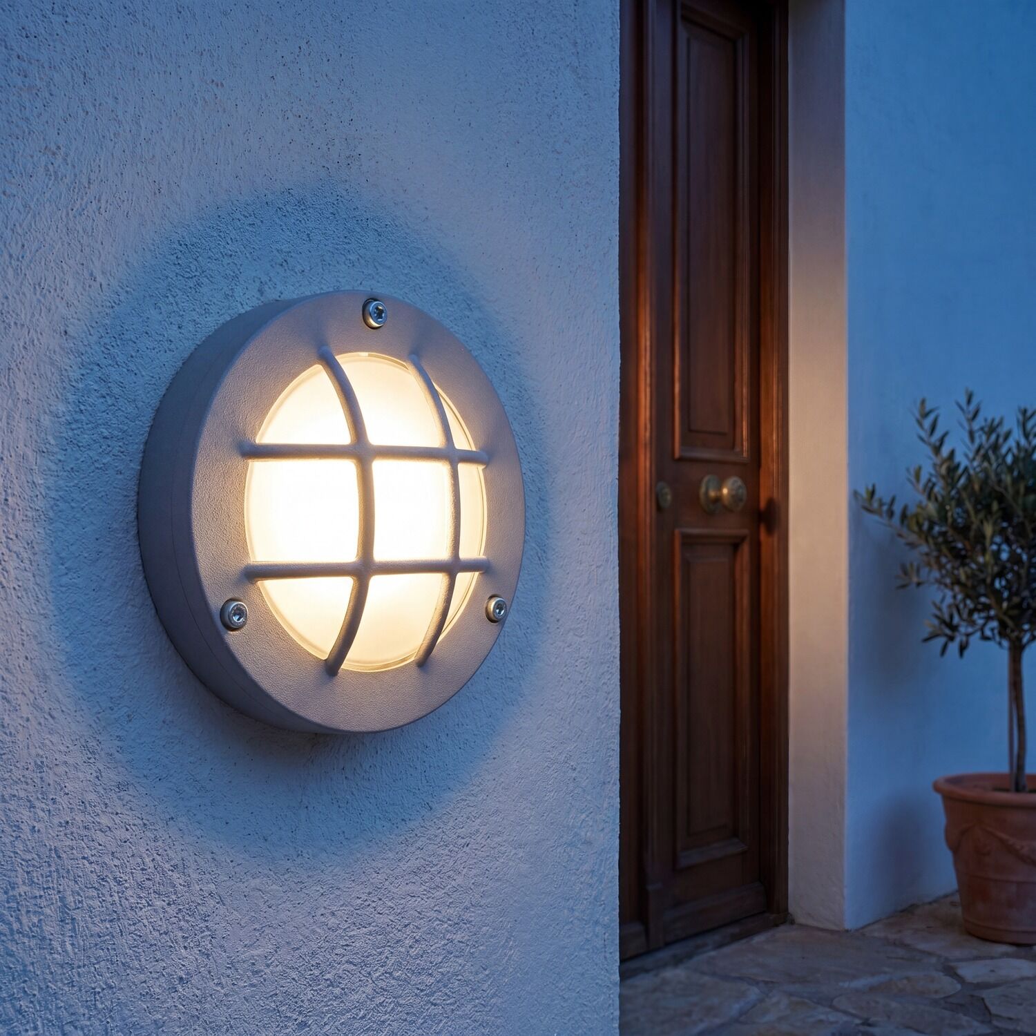 schiffslampe-messinglampe-messing-lampen-agia-1x-g9-bis-20w-grau-maritim-fuer-garten-terrasse-messing-glas-le116718-01 Außenleuchte, Wandlampe, Glaskugel, Gitterdesign, Hellwarmweiß