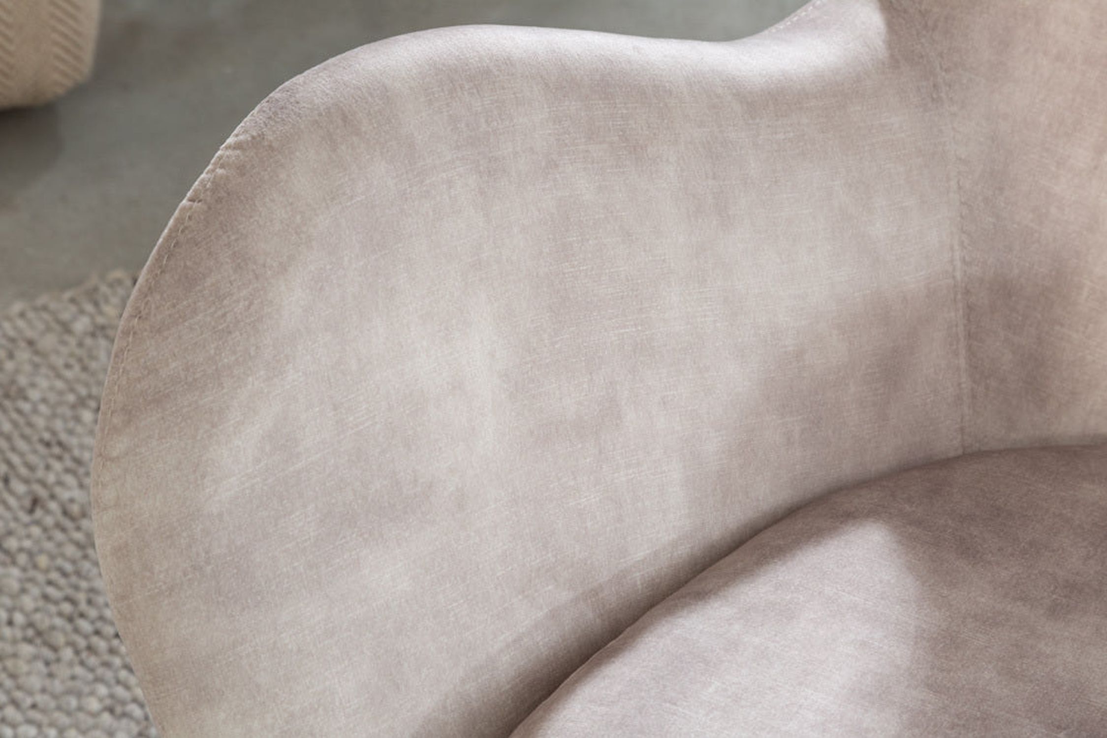 Schaukelstuhl Samt Metall in Beige Creme Schwarz Kissen, Dekoration für Zuhause, Couch, Mobiliar, Leinen