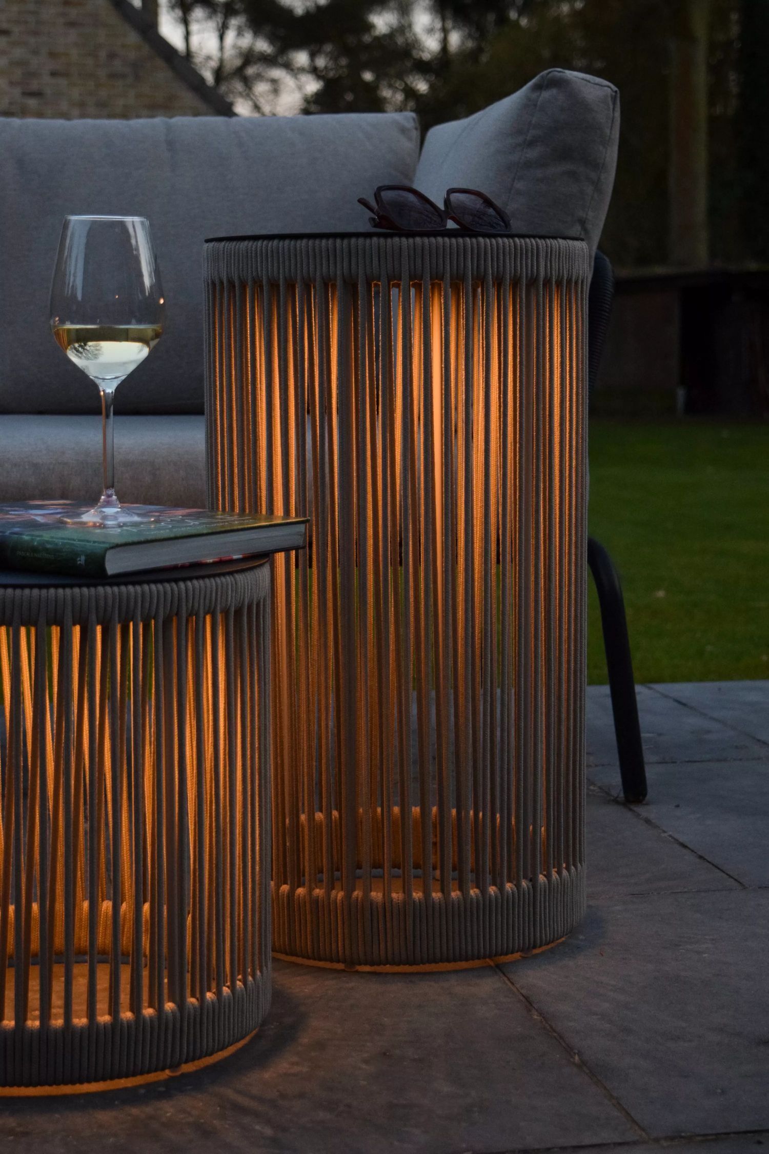 LED Akku Stehlampe Taupe 6h 3000 K IP44 Hocker Tisch Lampe