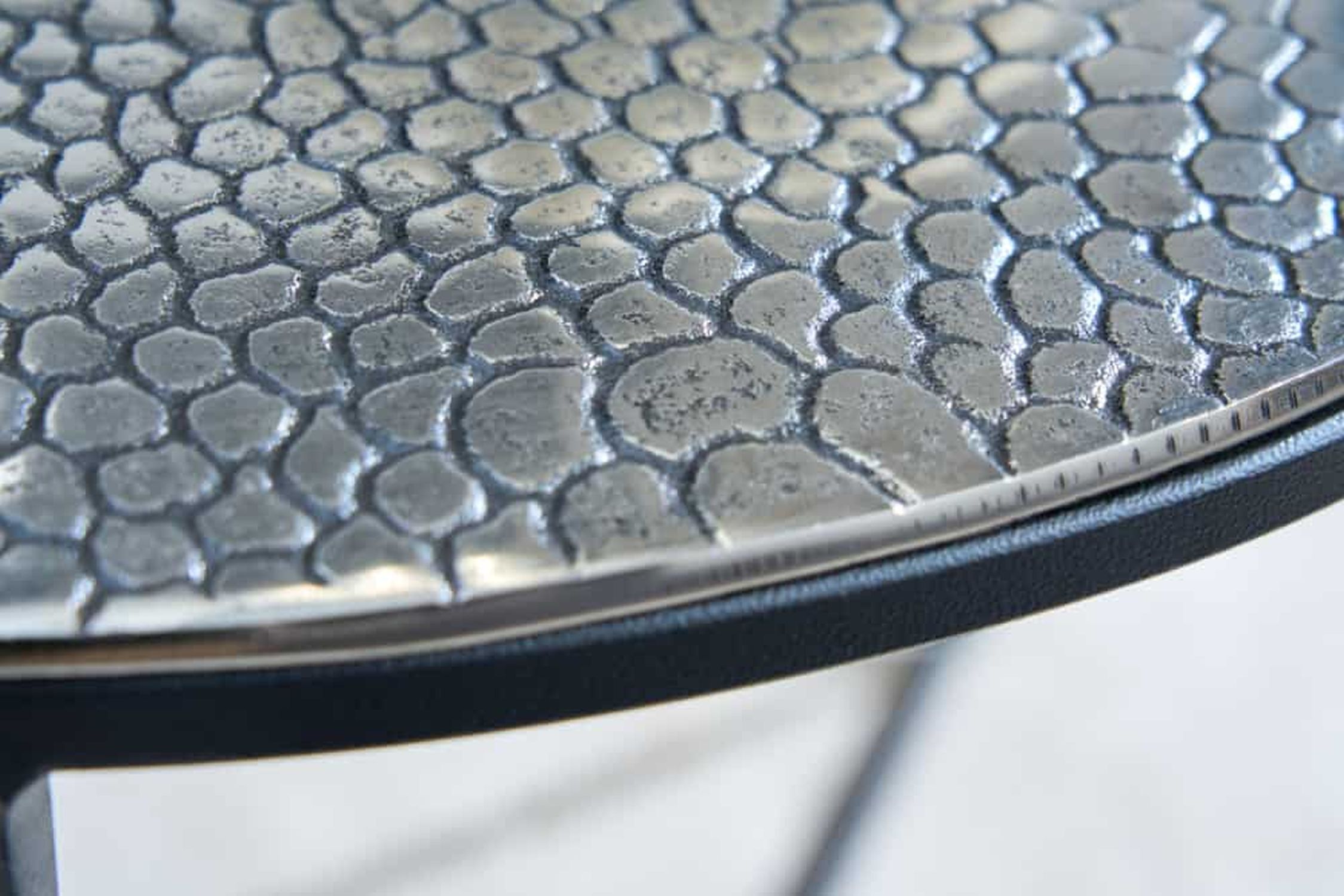 Beistelltisch 2er Set Metall in Silber Antik Hammerschlag Moebel, Tabelle, Tischplatte, Drinnen, Innenarchitektur