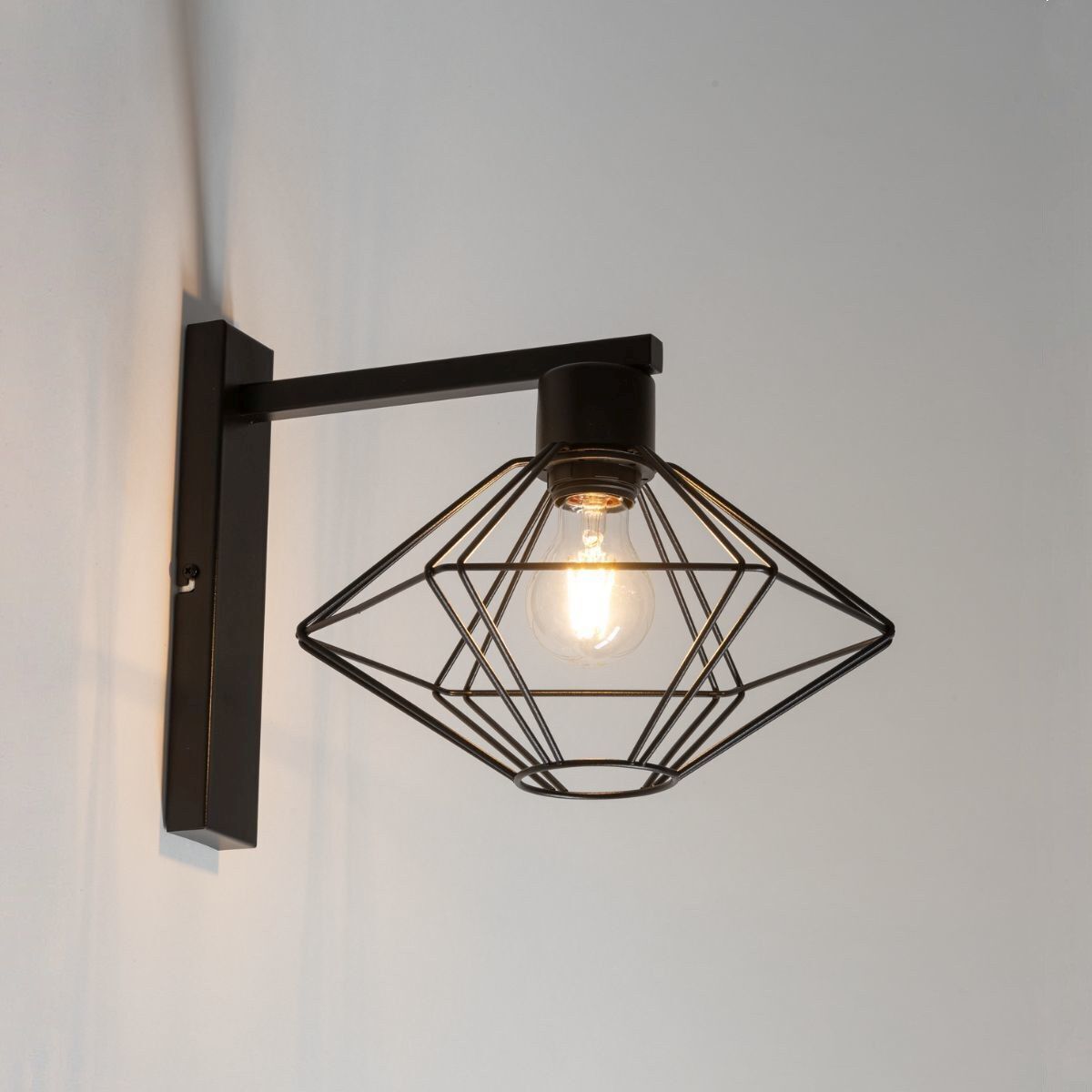 Applique Métal Fil Noir E27 P:35 cm décoratif