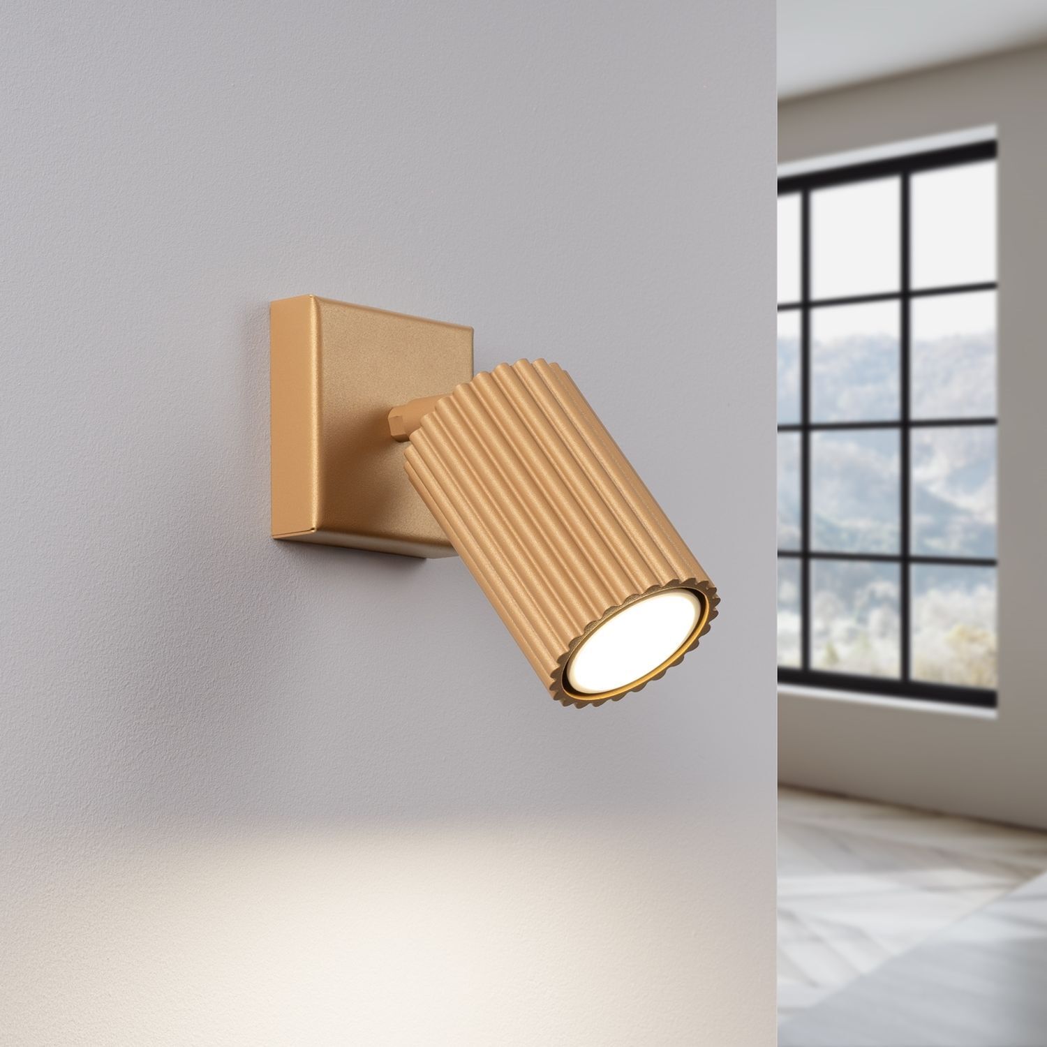 Wandlampe GU10 B: 8 cm klein schwenkbar aus Aluminium in Gold