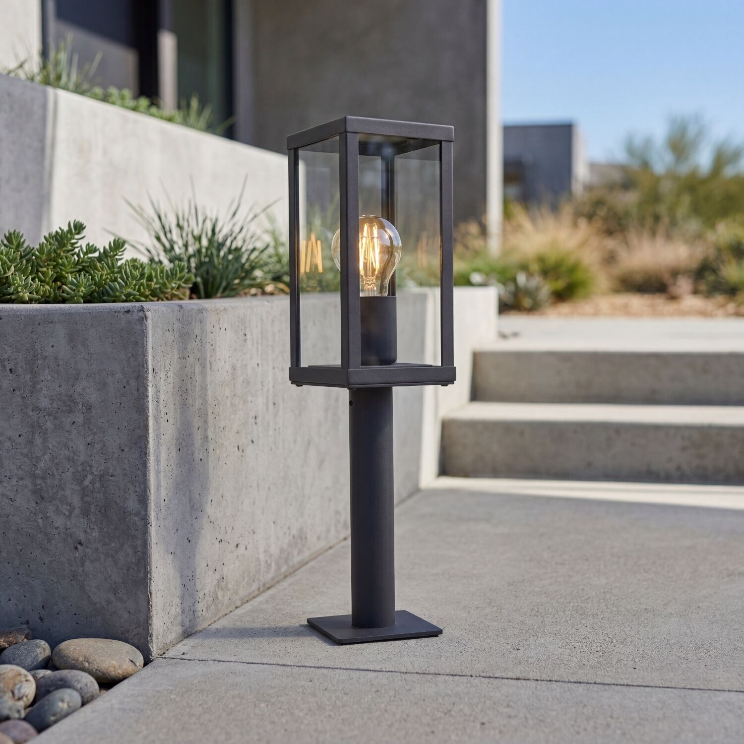 Außenlampe, Laterne, Standleuchte, E27 Glühbirne, Modernes Design