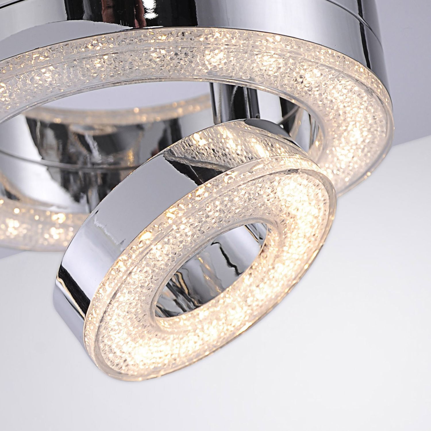 Deckenleuchte, Klebeband, Person