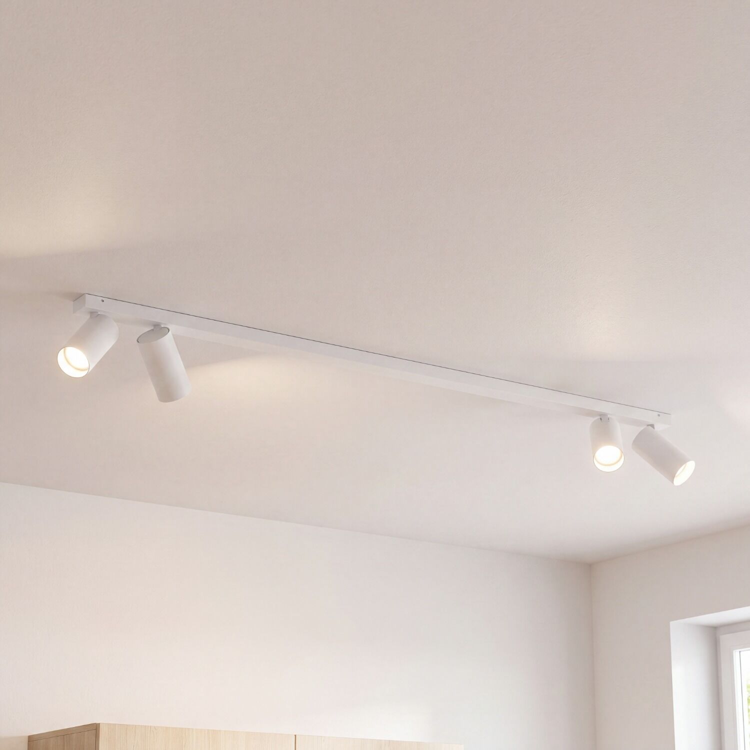 Deckenspot Weiß 4-flammig GU10 verstellbar 118 cm lang