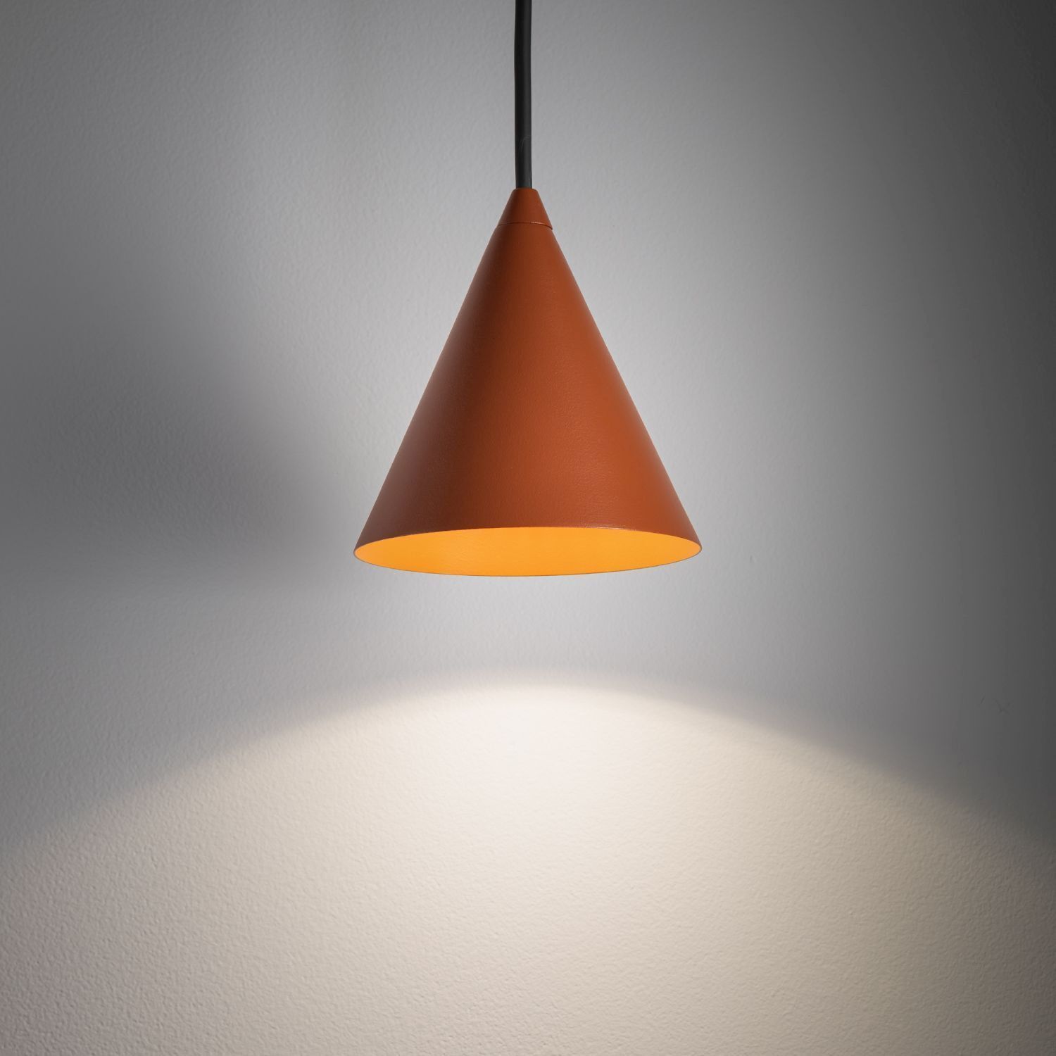 Lampe à suspendre ronde terre cuite Ø11 cm GU10 métal cône