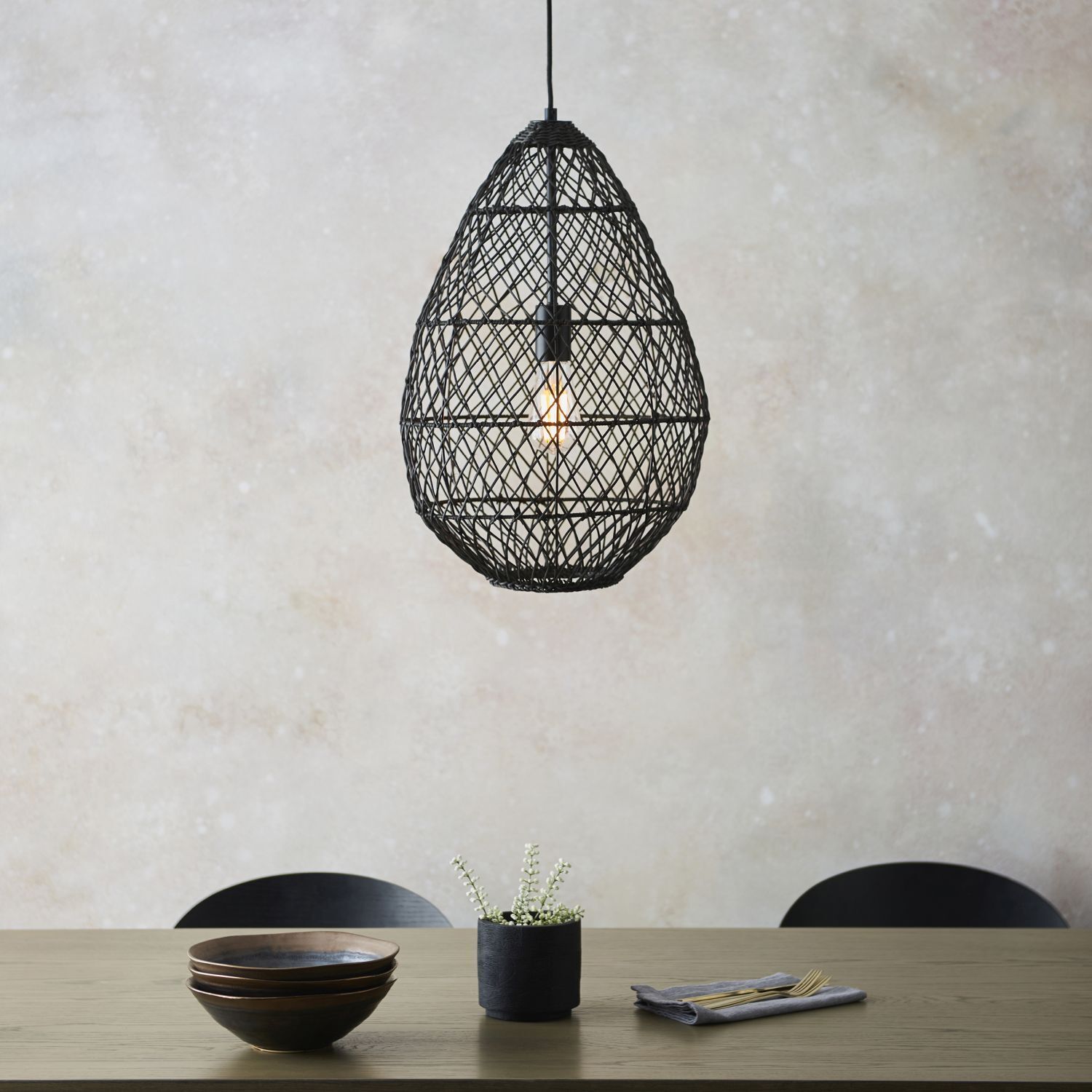 Schwarze Hängelampe Rattan Metall Ø 35 cm Handarbeit Boho
