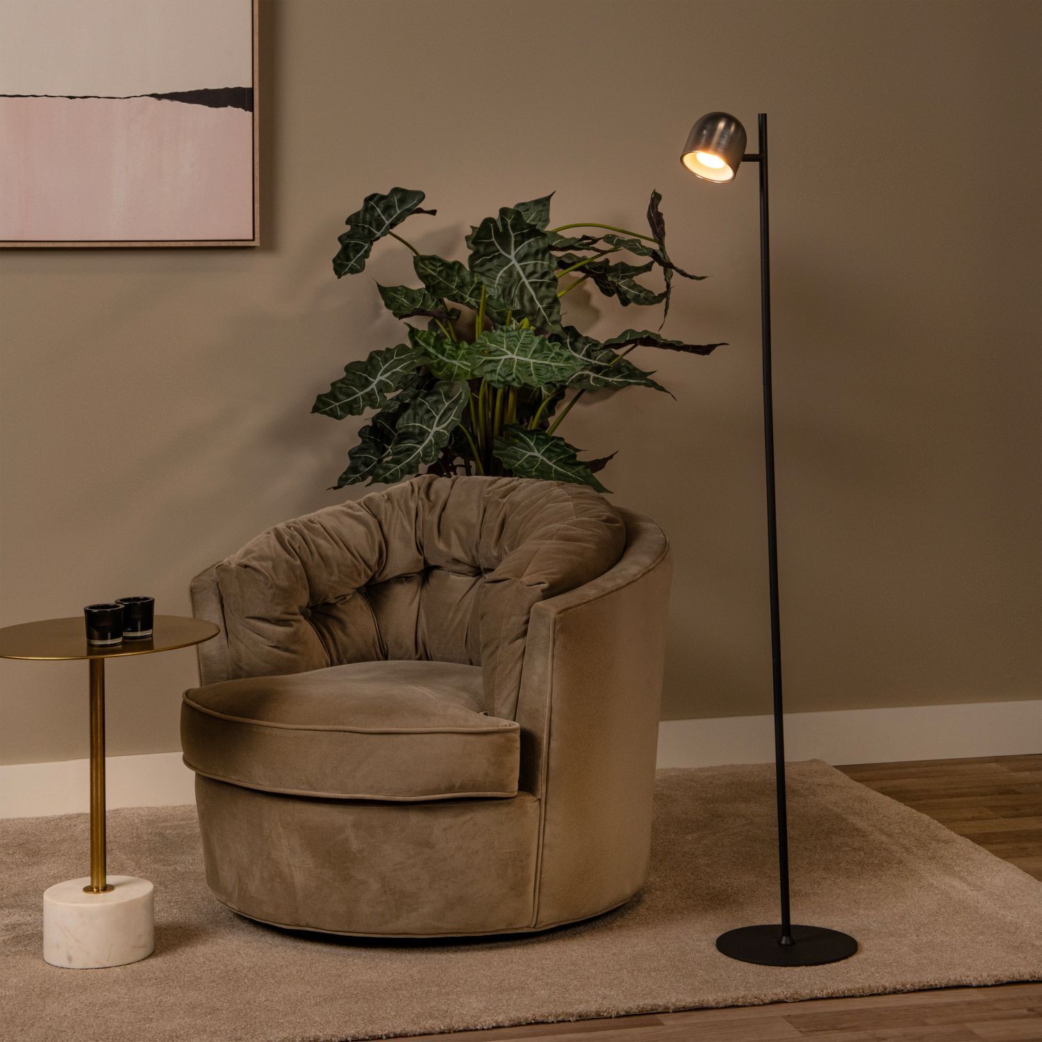 Lampe, Mobiliar, Stehlampe, Stuhl, Couch