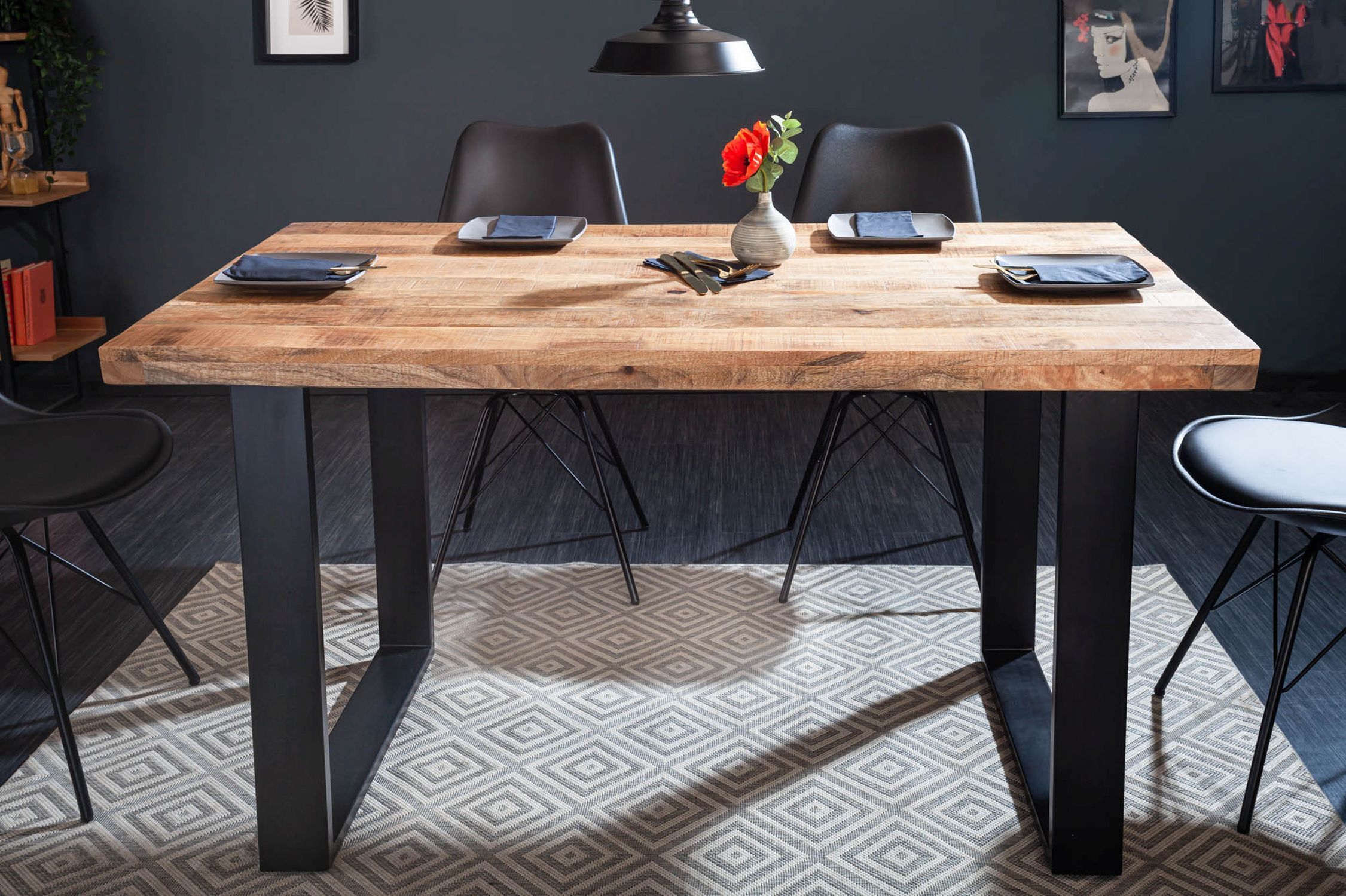 Table de salle à manger mangue bois métal 140 x 80 cm piétement traîneau