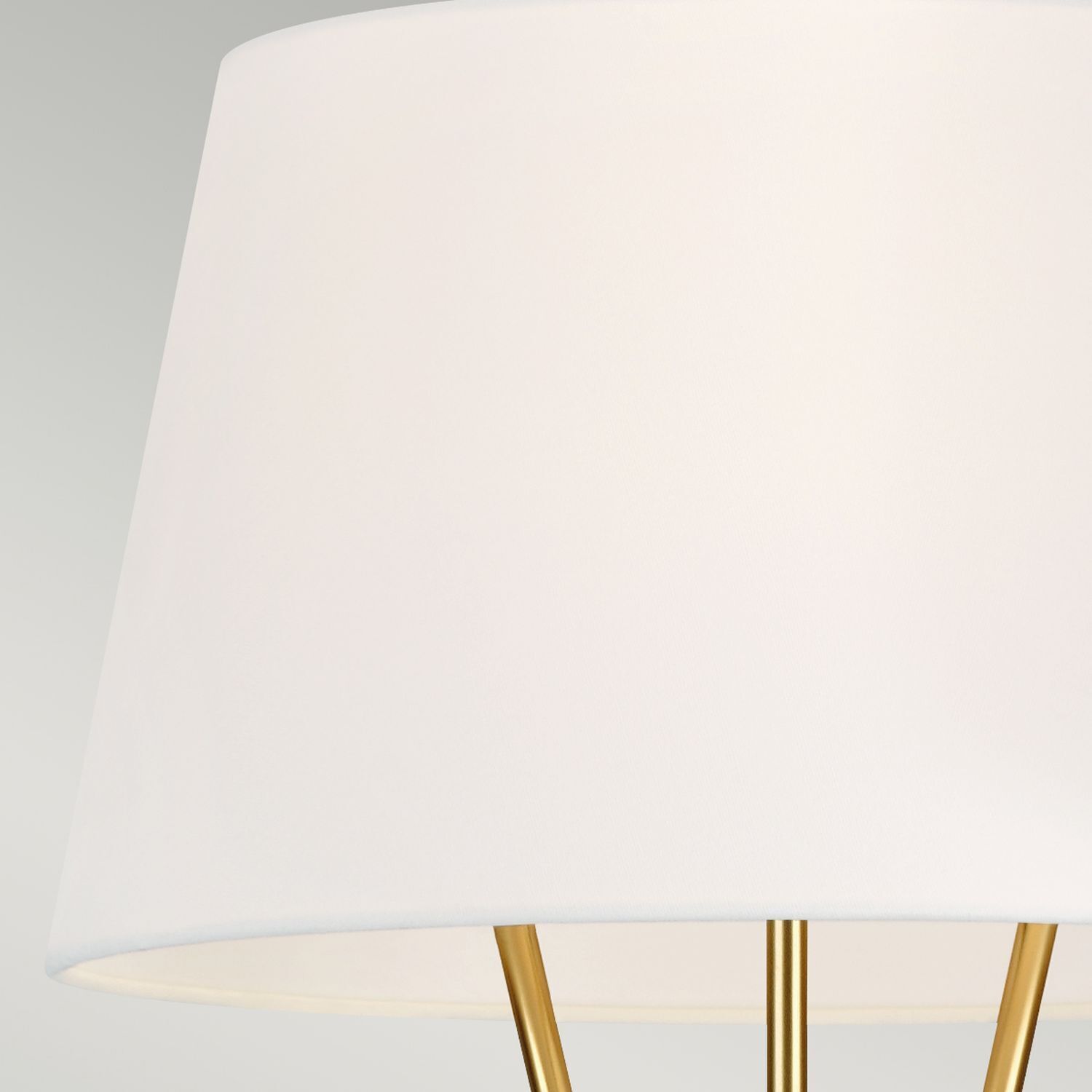 beleuchtung-stehleuchte-stehlampe-cesia-1-flammig-messing-brueniert-weiss-modern-489-4 Lampenschirm, Schreibtischlampe, weißer Schirm, goldene Beine, minimalistisch