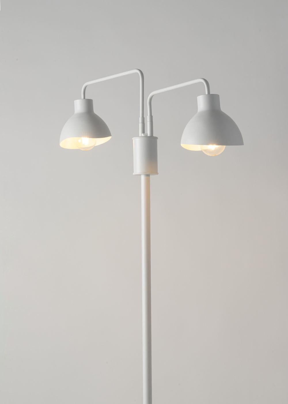 Stehlampe 2-flammig Weiß Metall Lesen E27 162 cm hoch