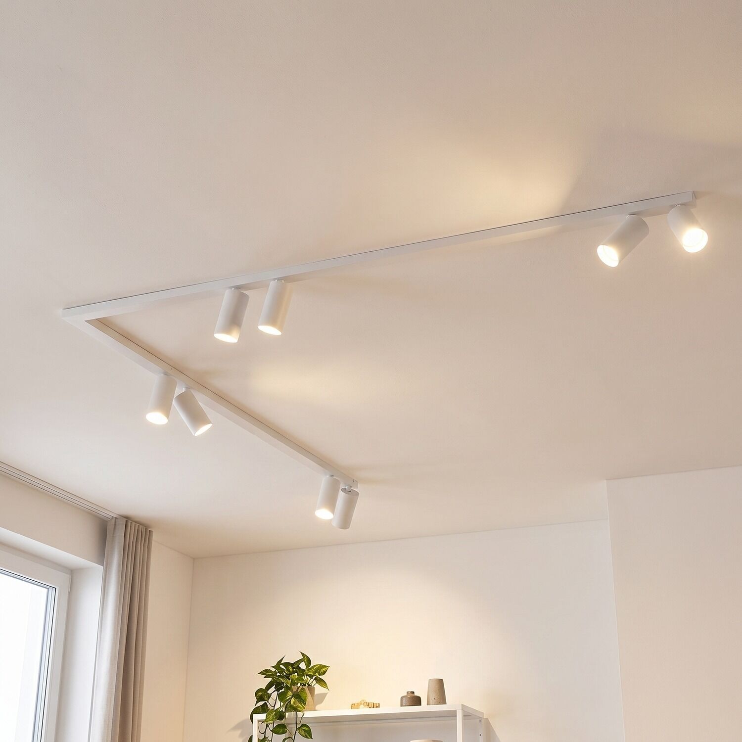 le67082-deckenstrahler-arbeitszimmer-flur-wohnzimmer-innen-kunststoff-metall-modern-8-flammig-gu10-ip20-weiss-01 deckenleuchte, spotlight, track lighting, weiß, zimmerbeleuchtung