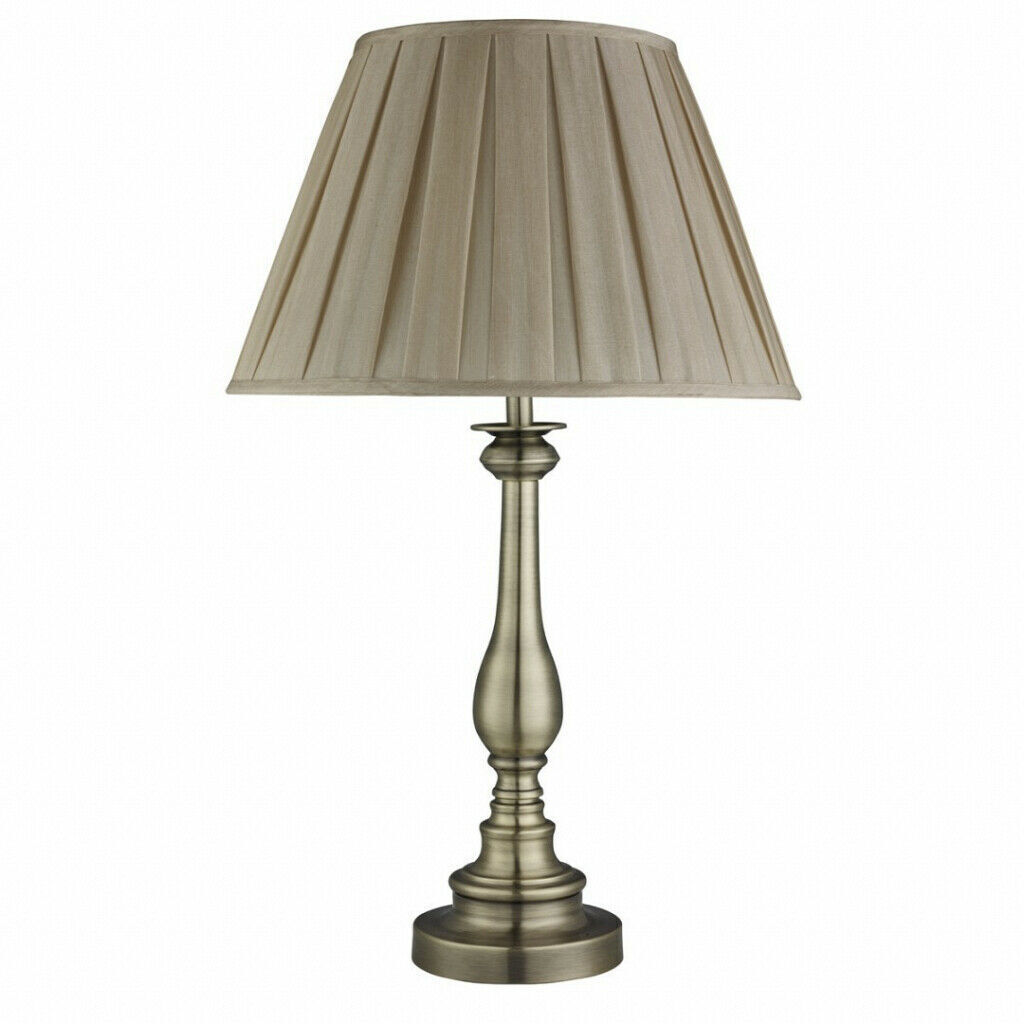 Lampe de table classique aspect laiton