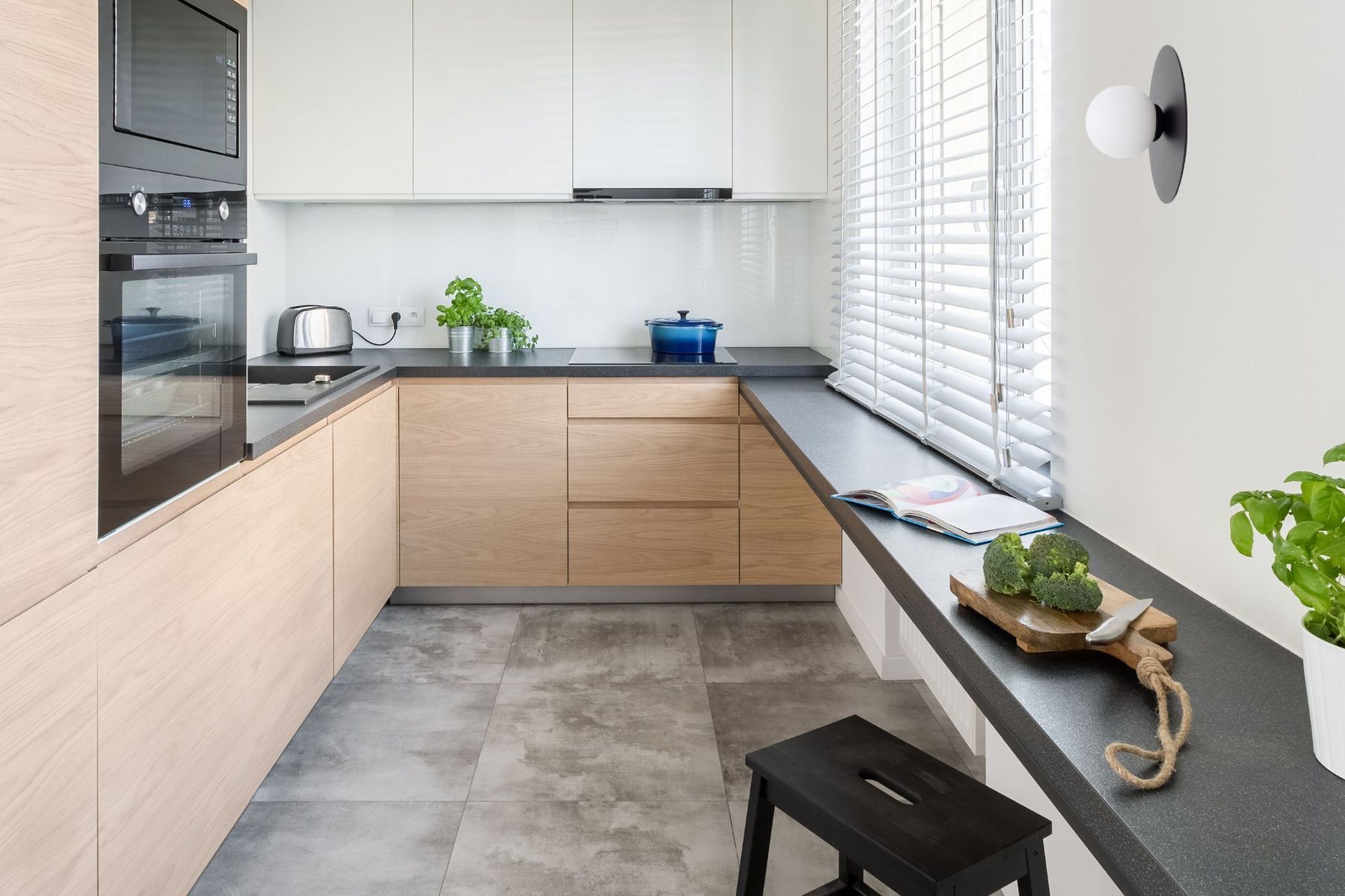 Wandlampe Glasschirm Metall Schwarz Weiß E27 Ø25 cm Küche, Küchen counter, Holzschränke, Induktionskochfeld, Stahlgeräte