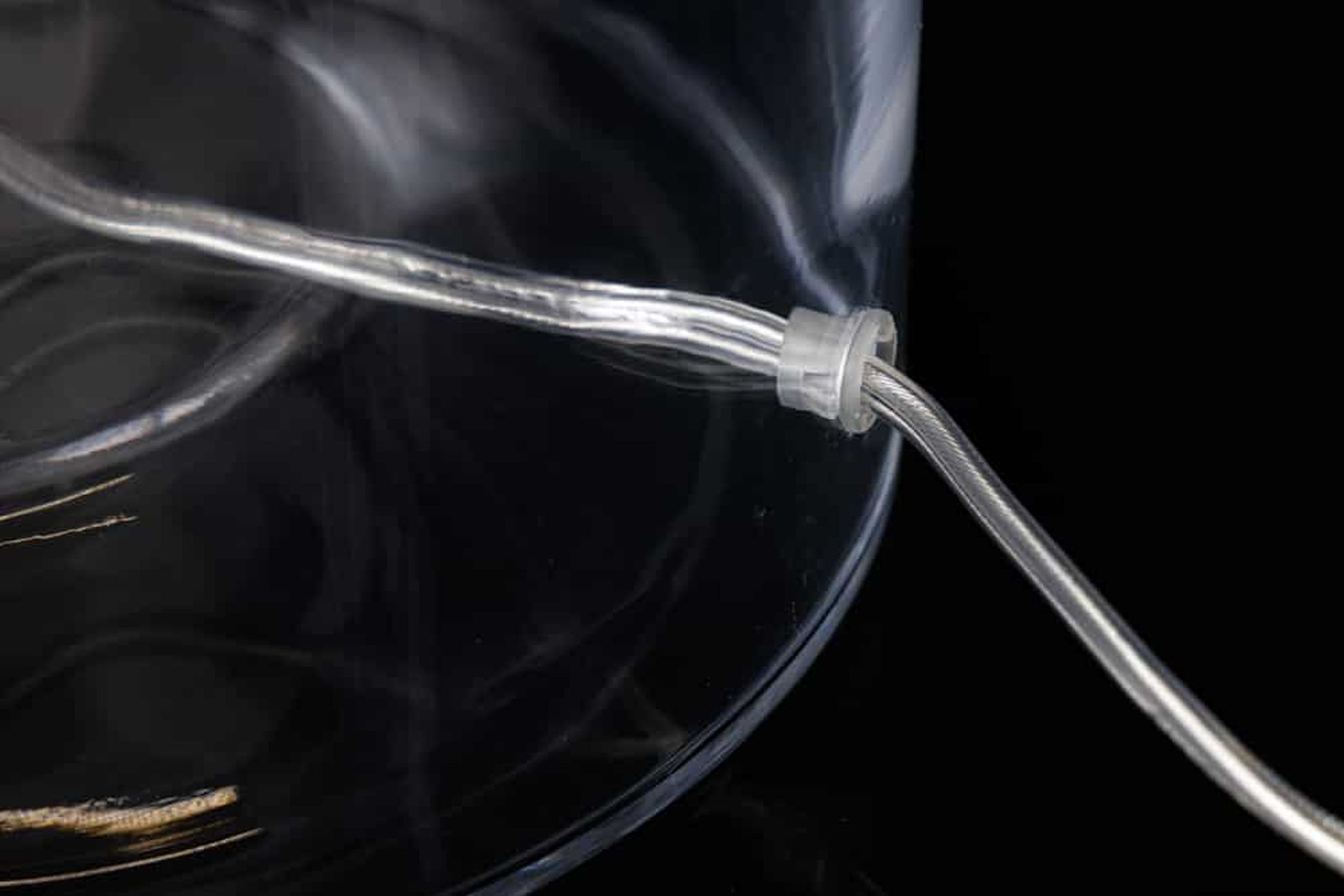 Elegante Tischleuchte AQUAMENTI Weiß Glas Stoff