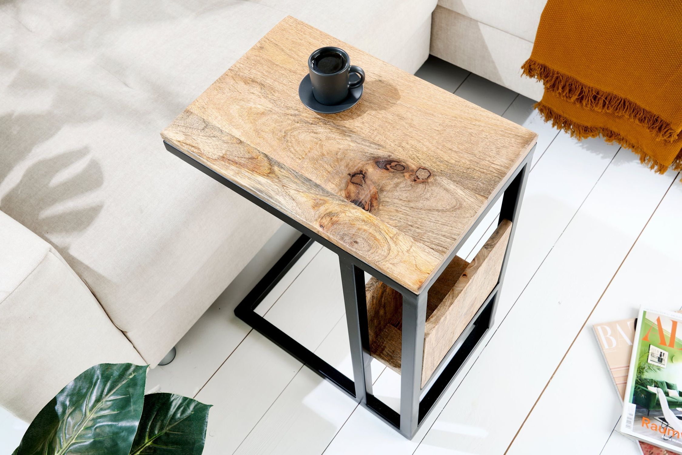 Table d'appoint mangue bois métal 45 x 30 cm forme C Table d'appoint mangue bois métal 45 x 30 cm forme C