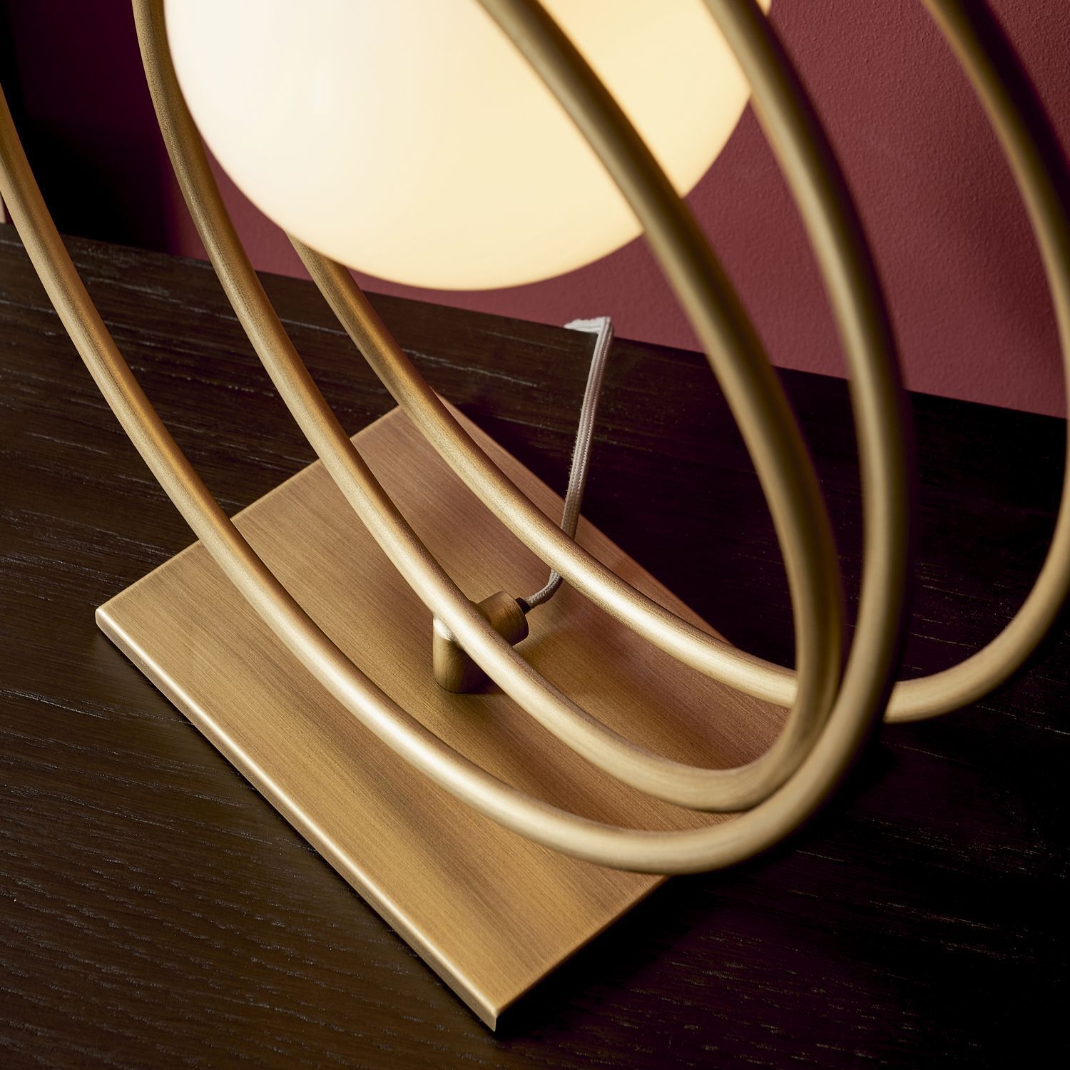 Tischleuchte Glas Metall 31 cm hoch in Gold Weiß