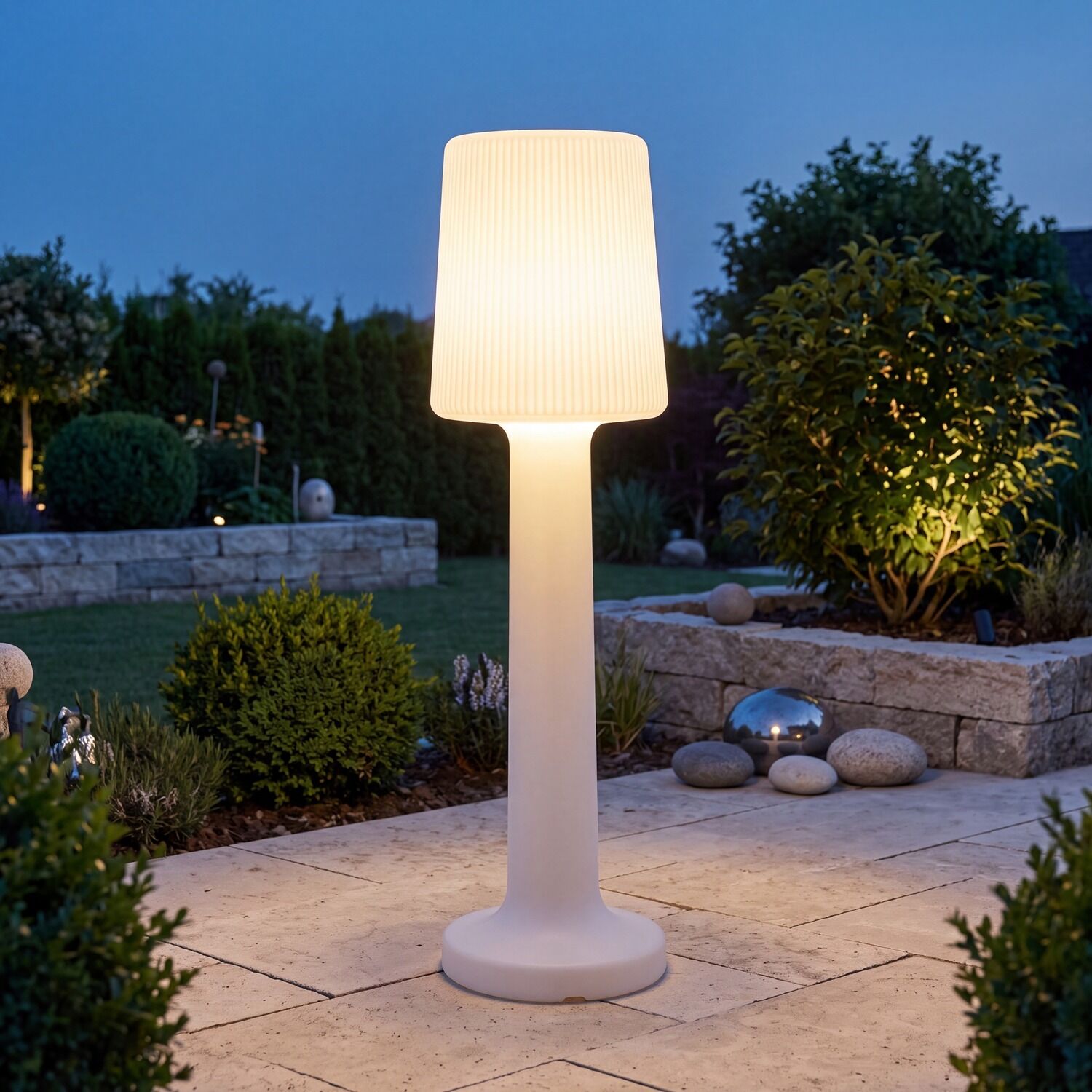 le126620-stehlampe-terrasse-garten-aussen-kunststoff-modern-ip44-weiss-06 Außenlampe, Gartenleuchte, LED-Lampe, Standfußlampe, weiß