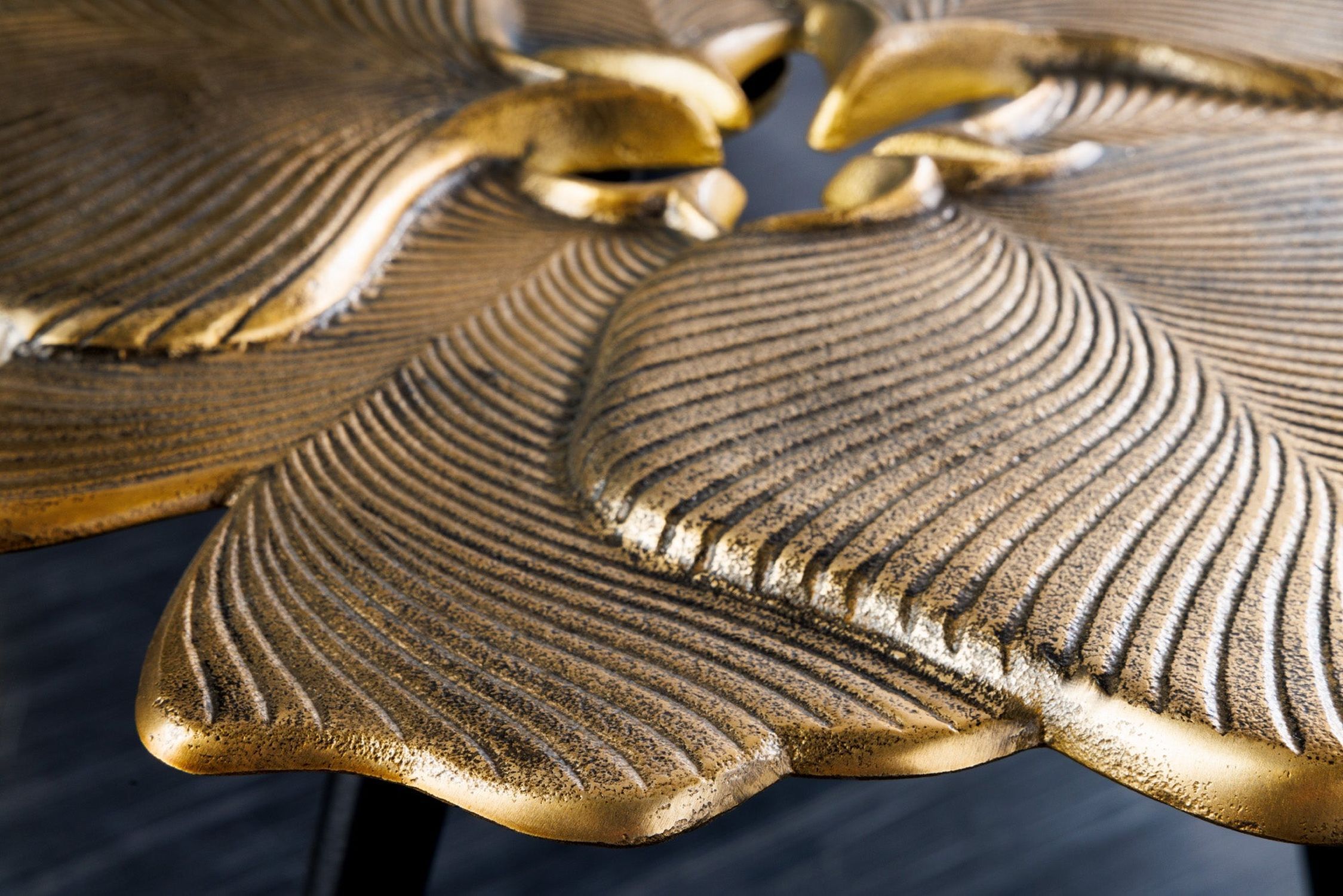 Couchtisch Metall in Gold Schwarz 56x58 cm Handarbeit Couchtisch Metall in Gold Schwarz 56x58 cm Handarbeit