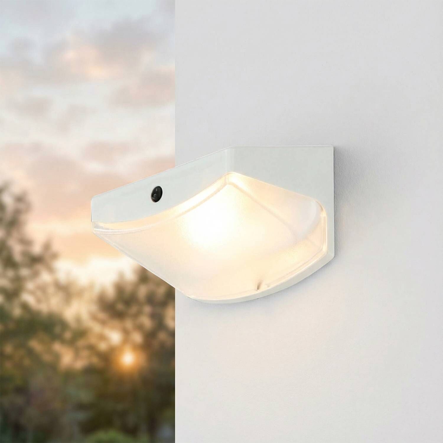 wandleuchte-aussen-hof-garten-terrasse-balkon-solar-bewegungsmelder-modern-led-weiss-002 außenleuchte, Wandleuchte, LED, Schutzgehäuse, warmweiß