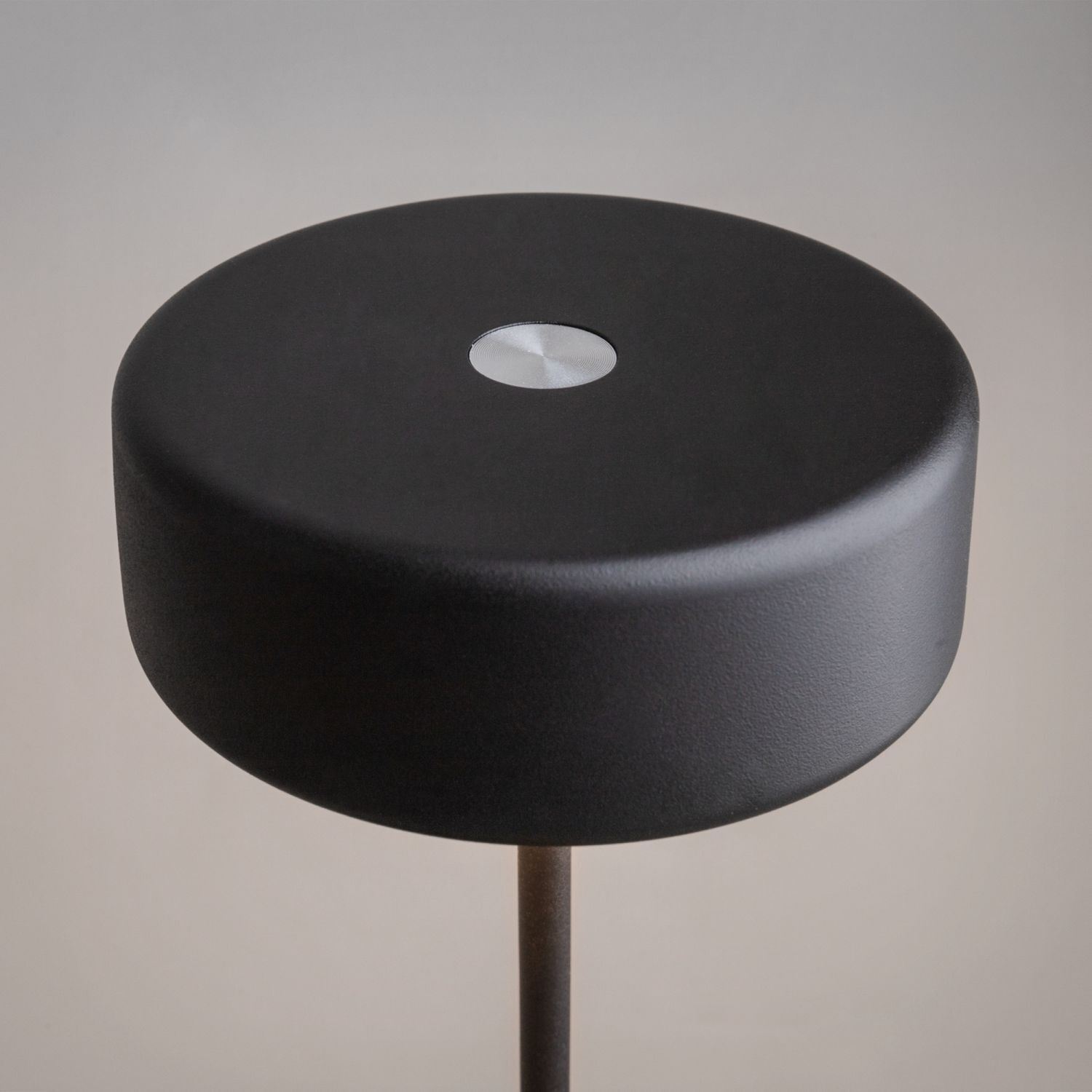 Tischlampe Aluminium LED Dimmer Touch rund D: 12 cm Lampe, Mobiliar, Eishockey-Puck, Eislaufen, Sport