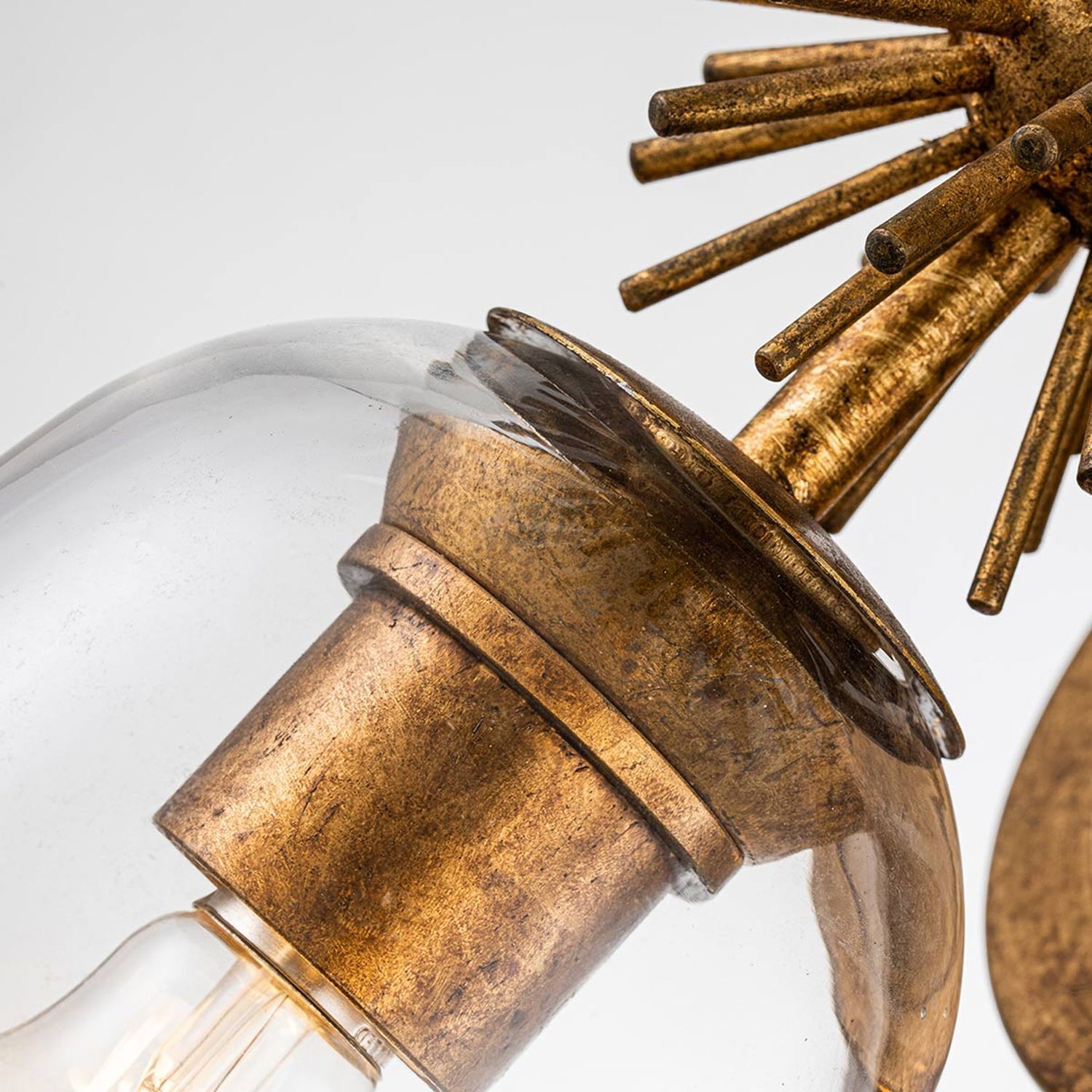 Bronze, Licht