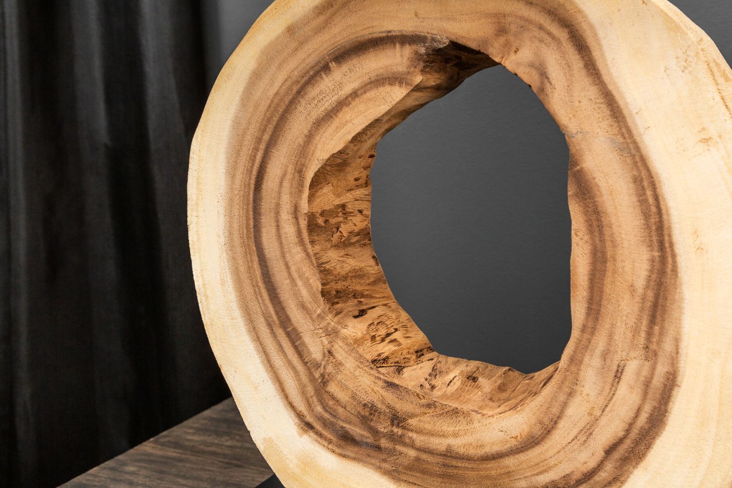Lampe de table cosy KYRISSA bois massif 63cm pièce unique