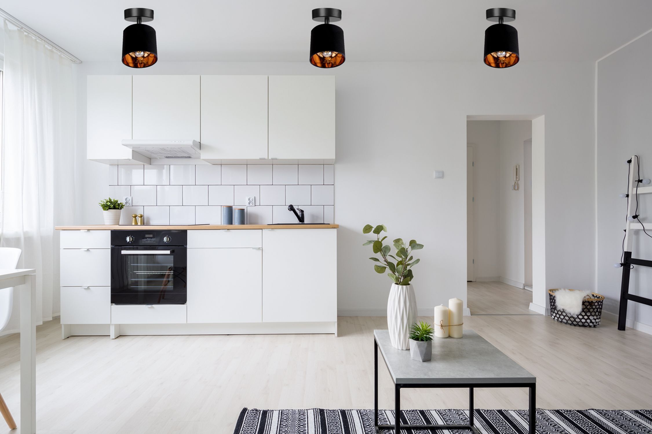 Drinnen, Innenarchitektur, Inneneinrichtung, Küche, Mikrowelle