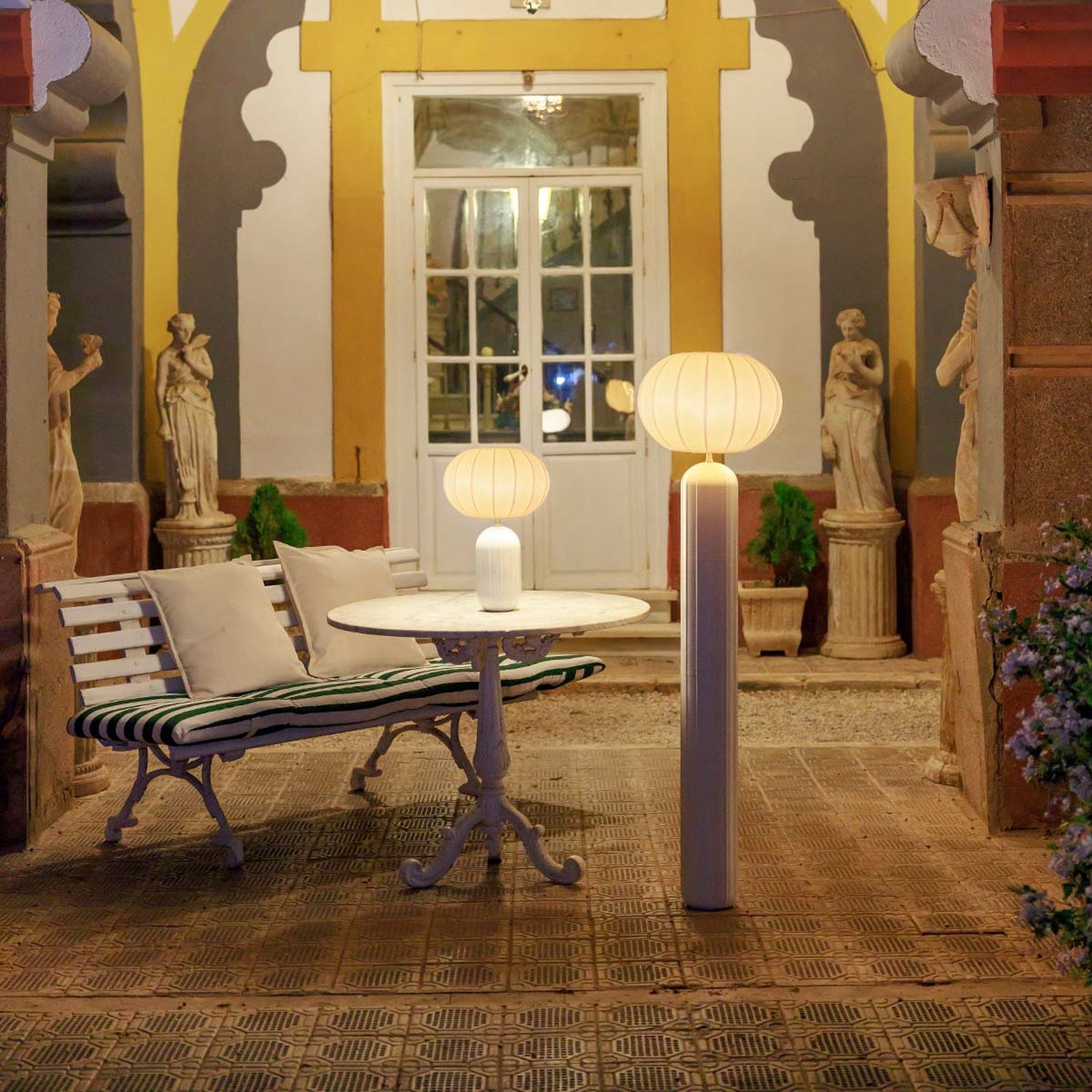 LED Solar Stehlampe Akku dimmbar Beige IP65 3000K 142cm Gartenmöbel, Sitzbank, Tisch, Laterne, Lampenset