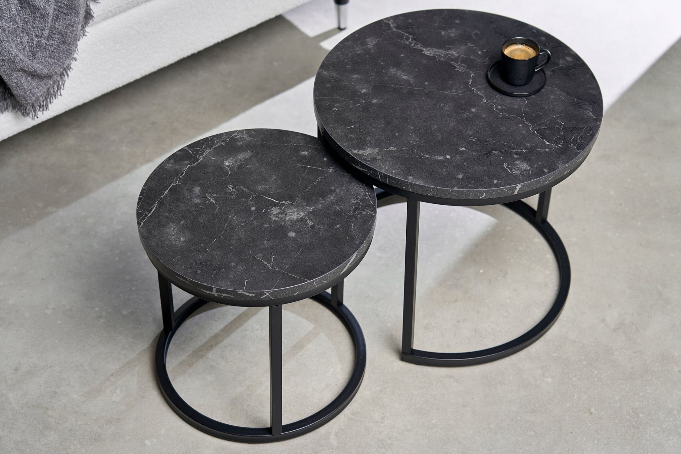 Set de 2 tables d'appoint MDF métal noir rond Moebel, Tabelle, Tischplatte, Kaffeetisch