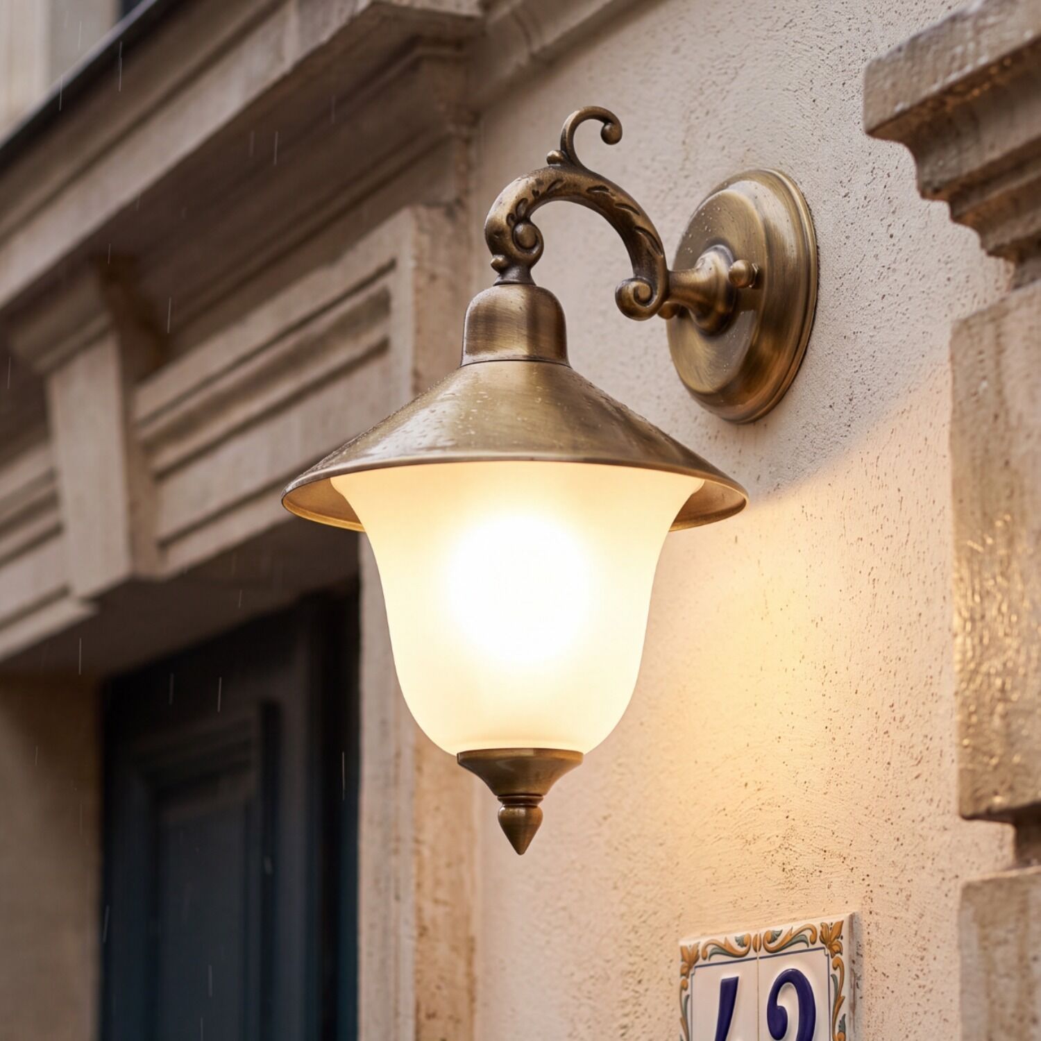 Wandlampe, Außenslicht, Bronze, Gusseisen, Glaslampe