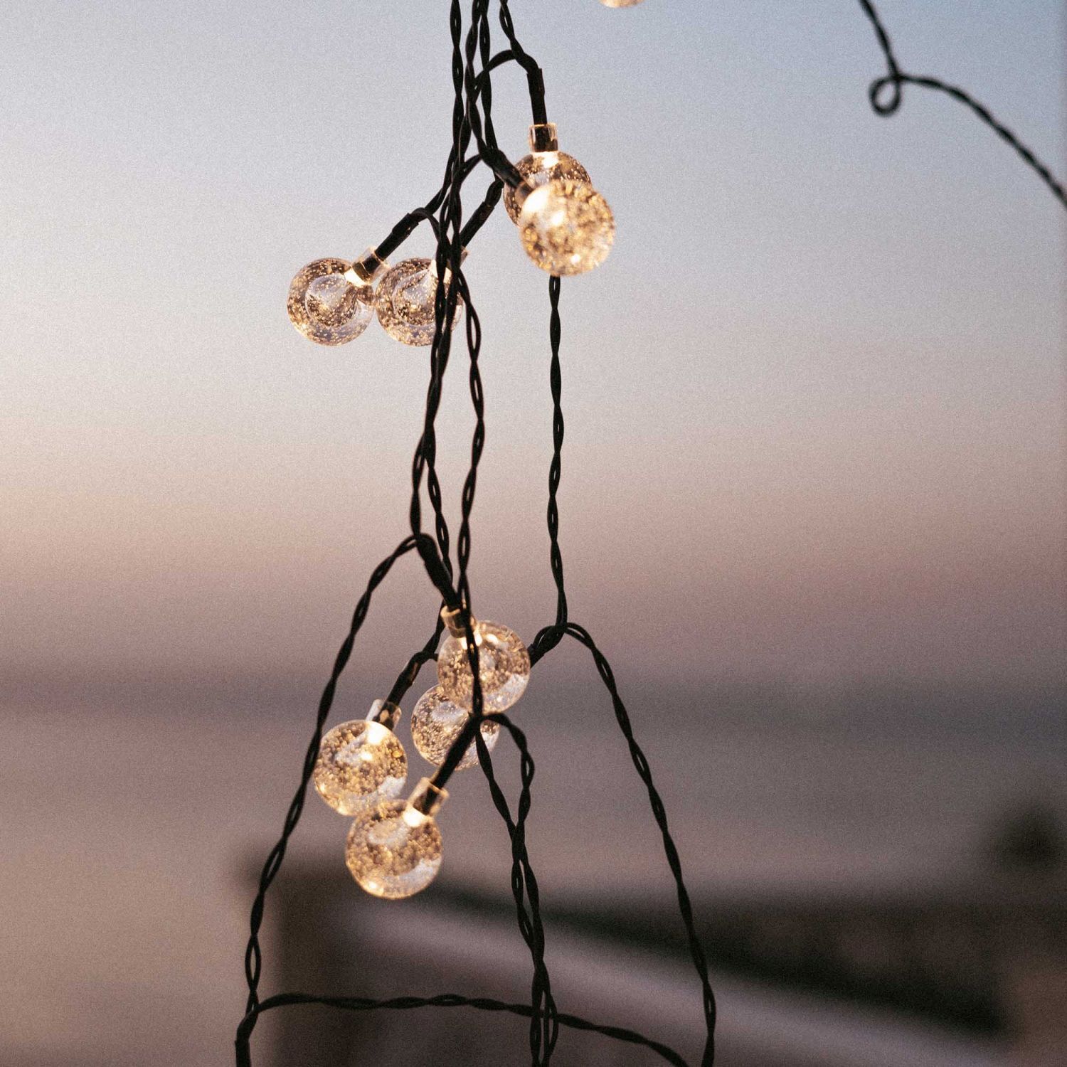 Guirlande lumineuse LED extérieure solaire IP44 266,6 cm de long 1800 K Leuchter, Lampe