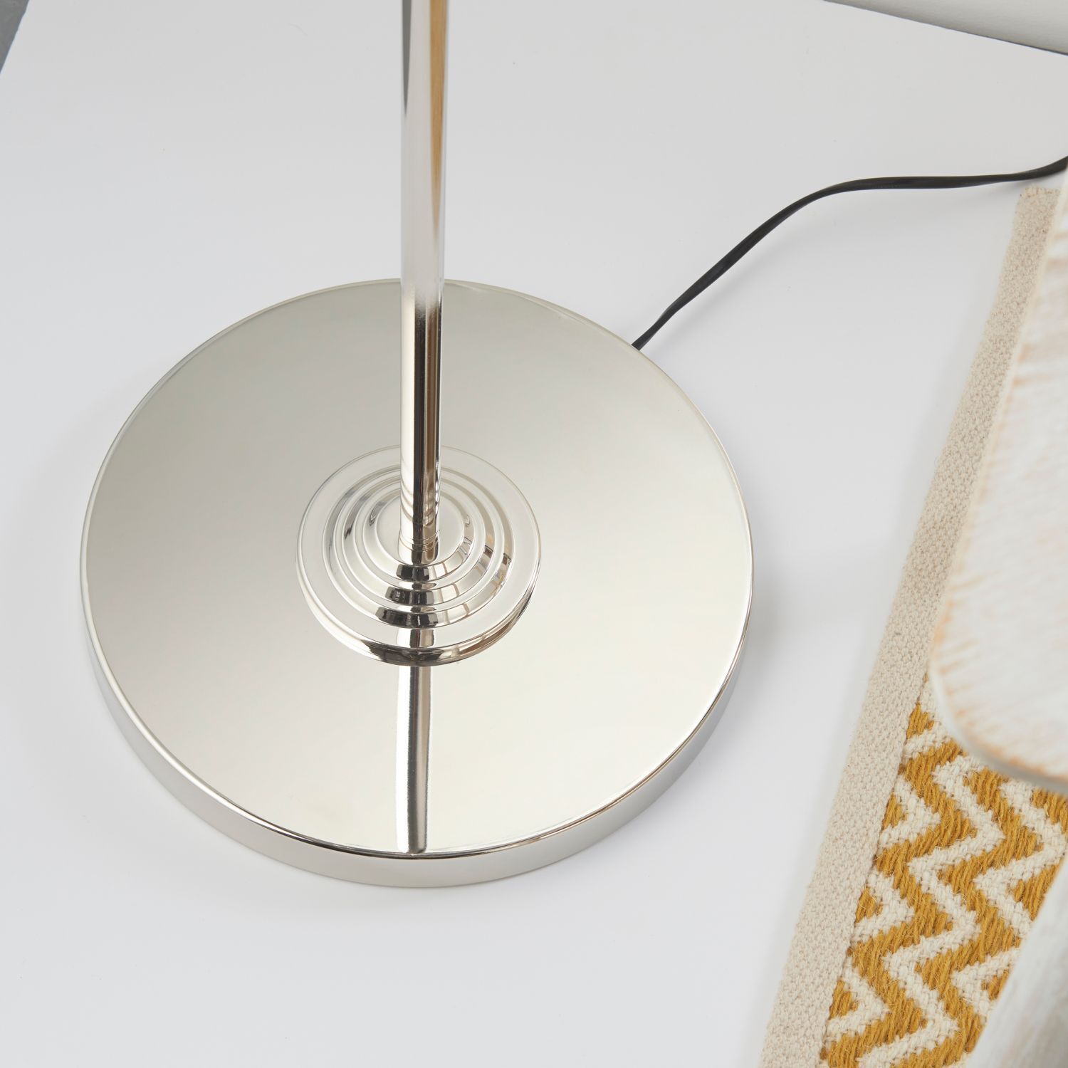 Lampe, Mobiliar, Tabelle
